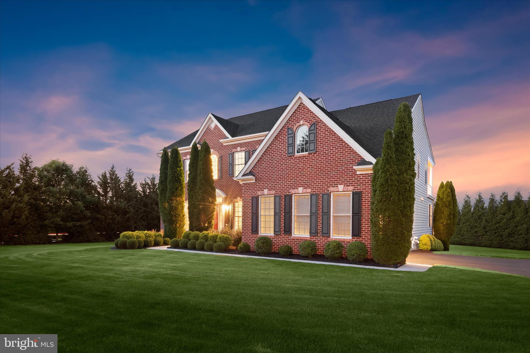 THE WARFIELDS II - Residential