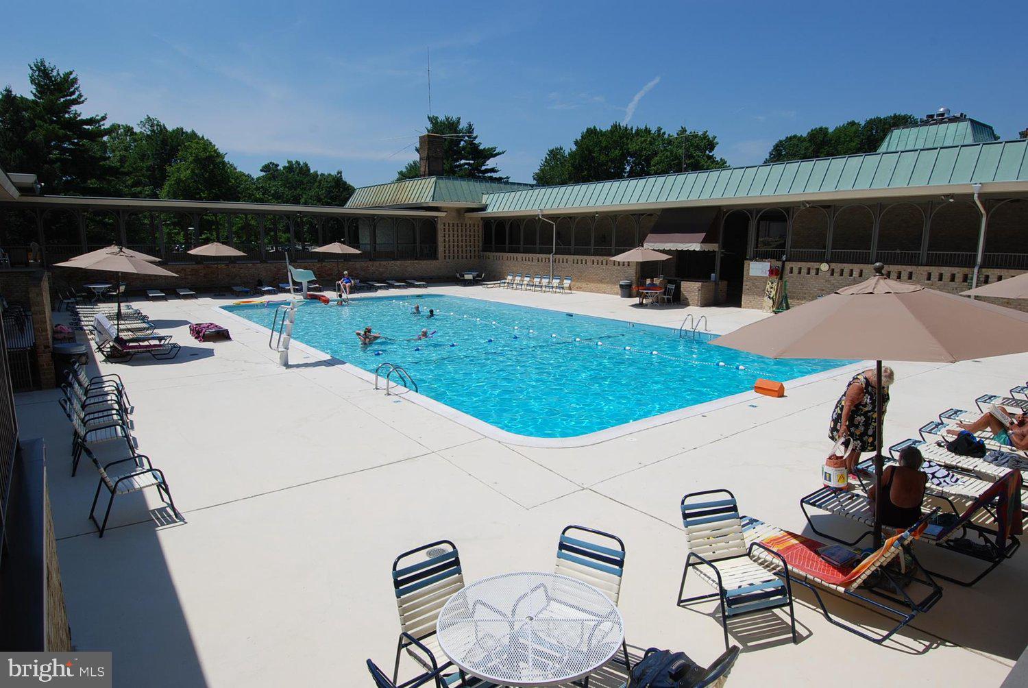 GREENS AT LEISURE WORLD - Residential