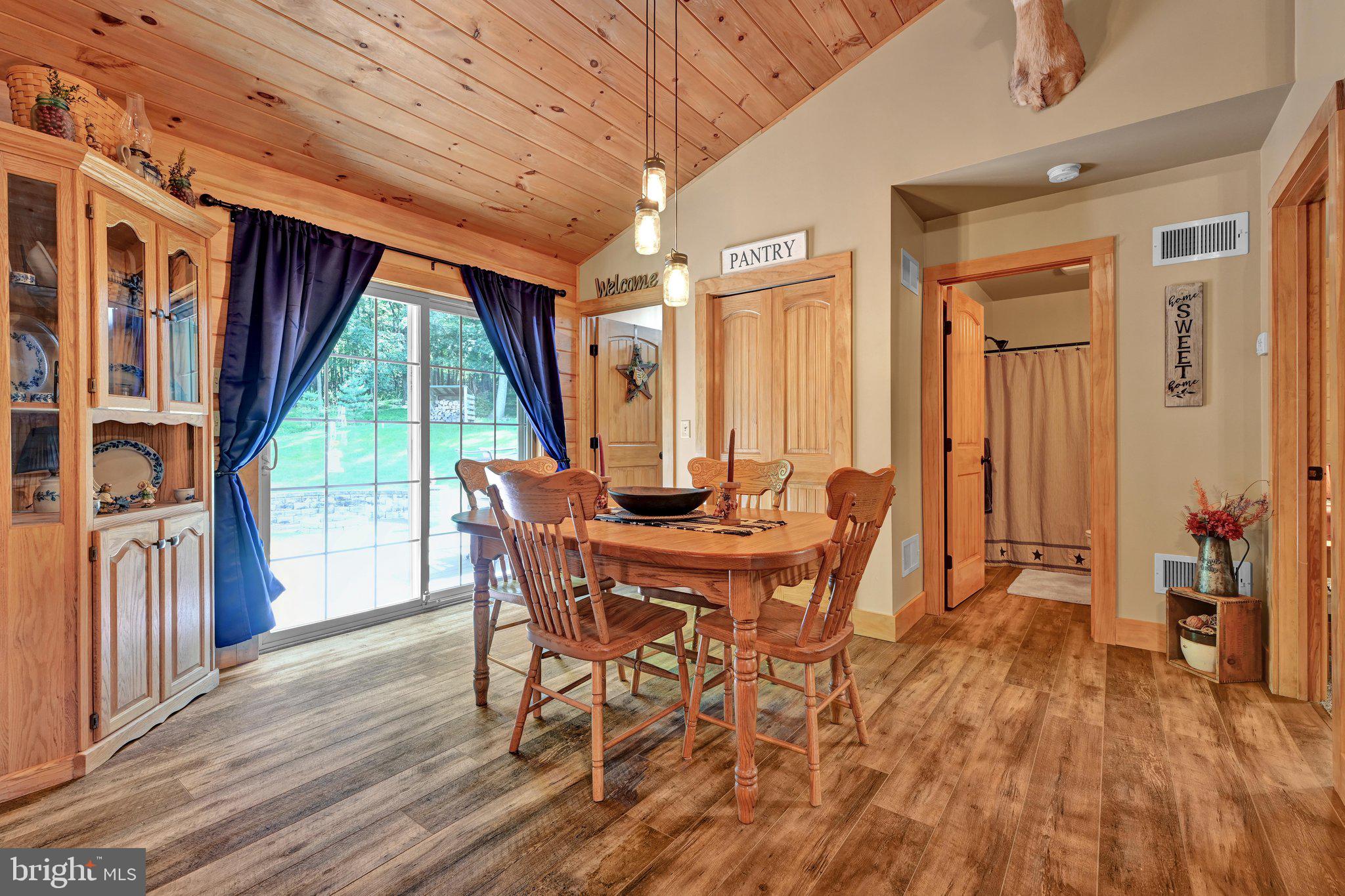 LAKE WYNONAH - Residential