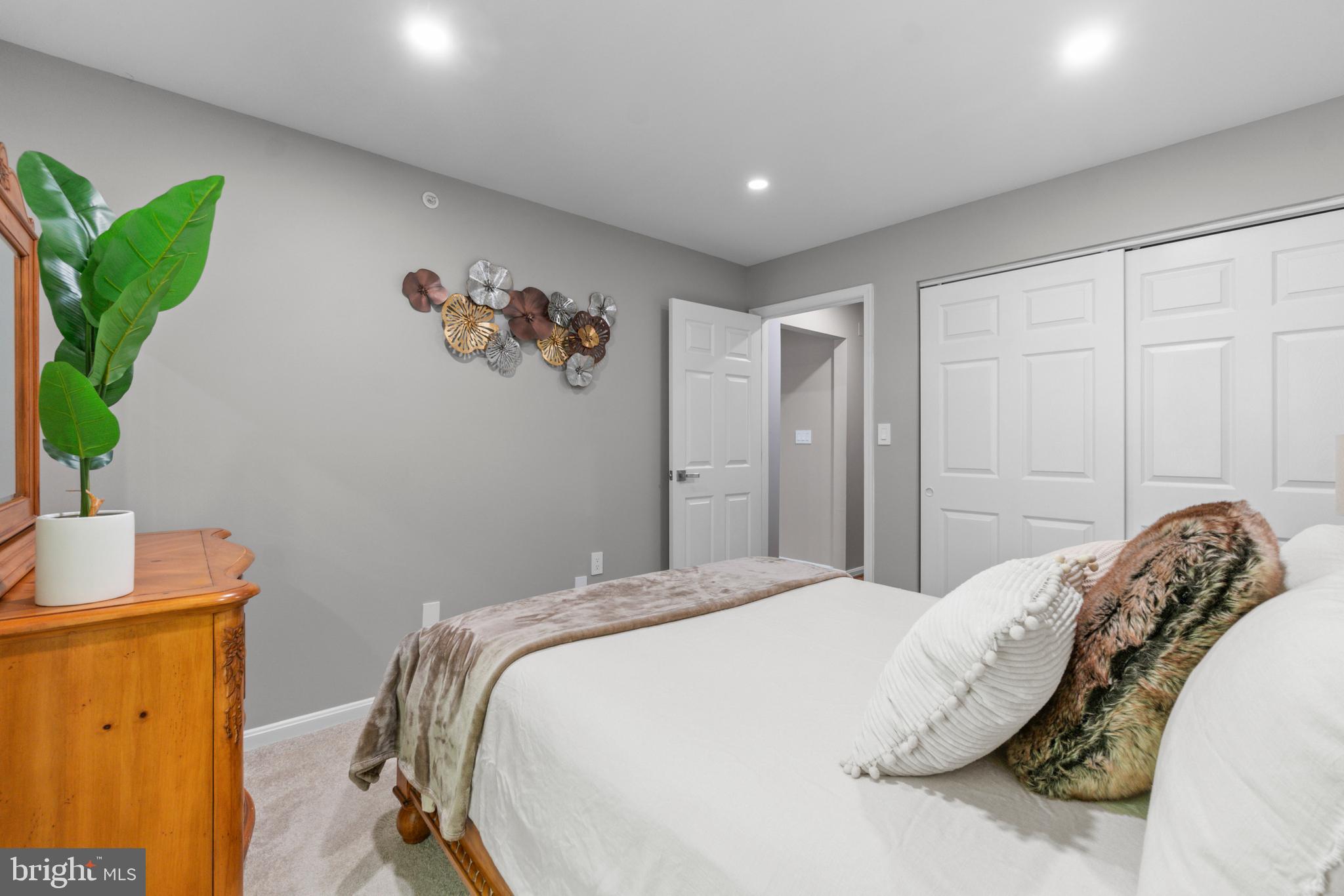 SILVERBROOK WOOD - Residential