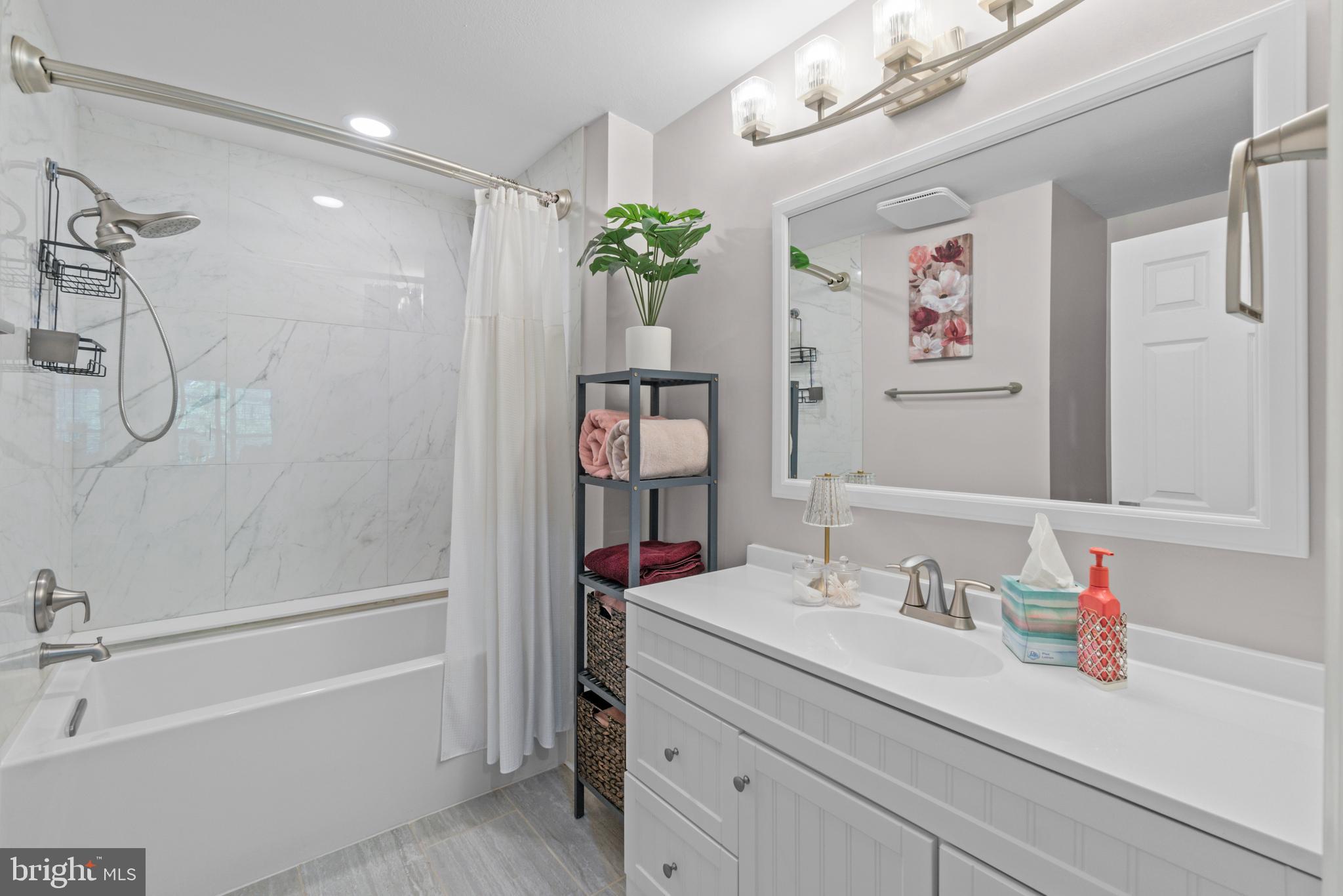 SILVERBROOK WOOD - Residential