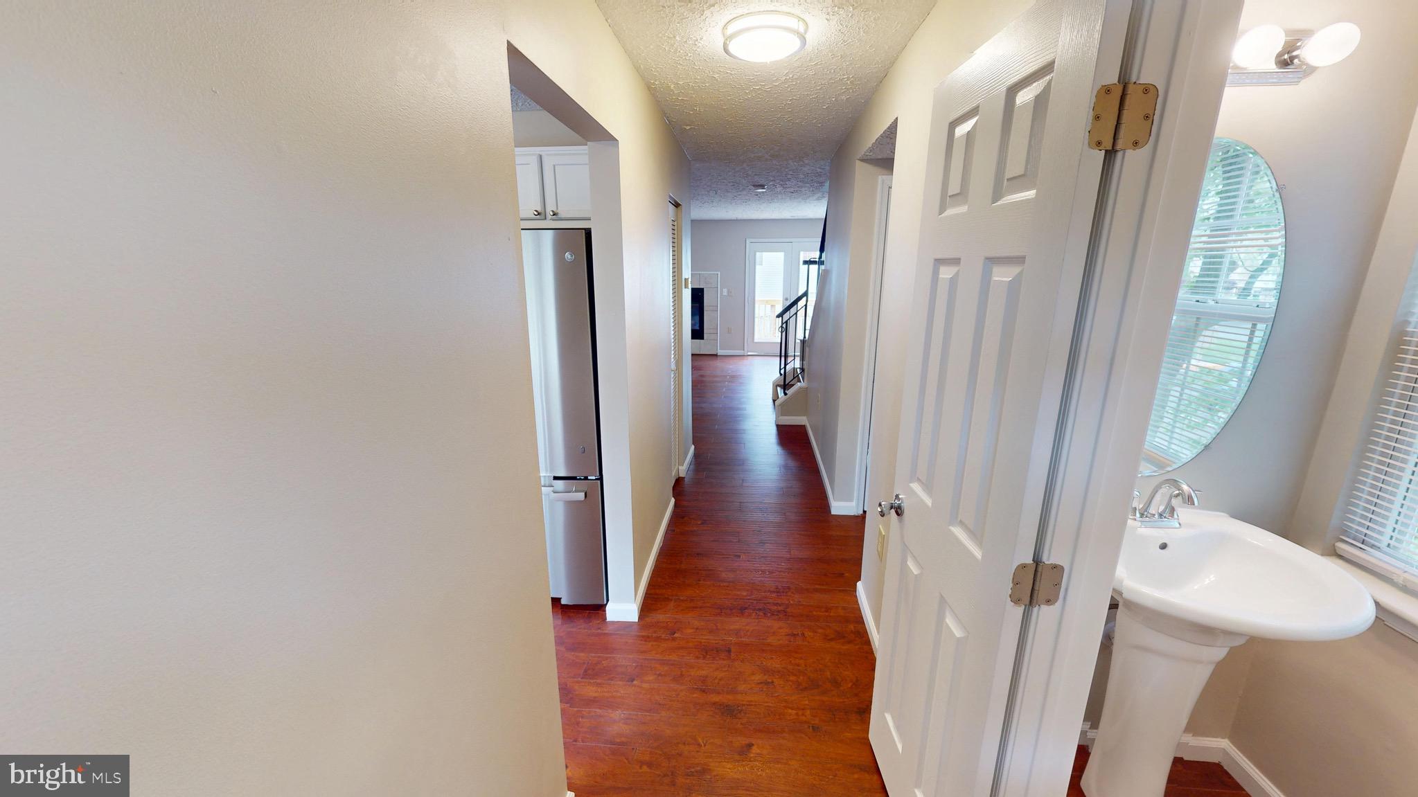 STONEHAVEN MEWS IN CROFTON VILLAGE - Residential