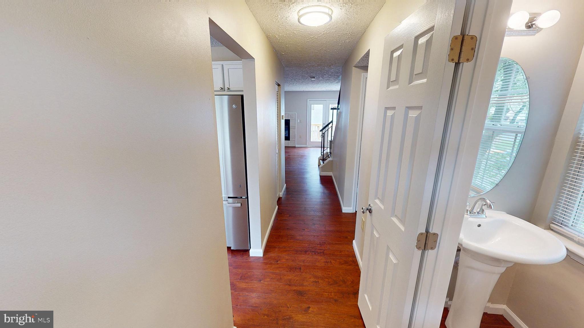STONEHAVEN MEWS IN CROFTON VILLAGE - Residential