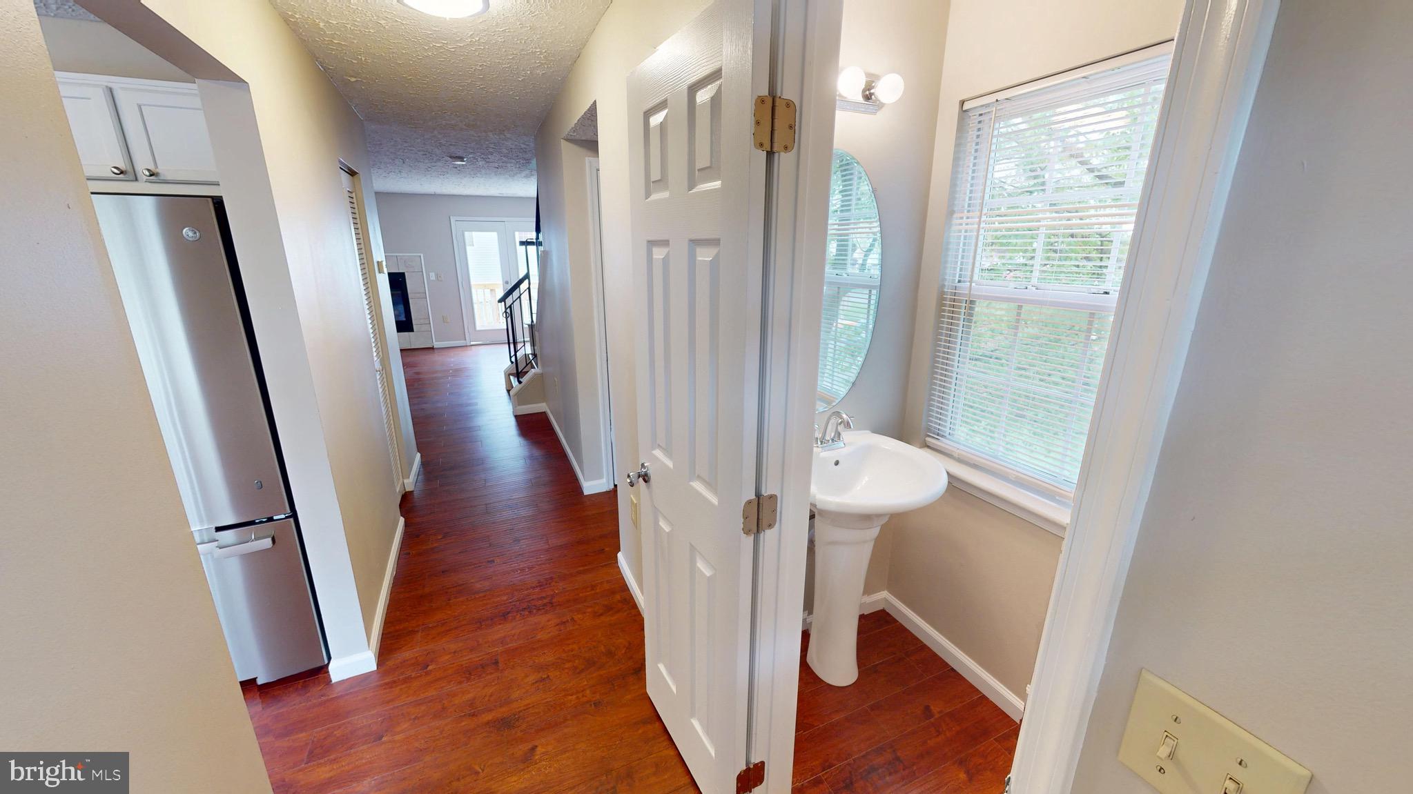 STONEHAVEN MEWS IN CROFTON VILLAGE - Residential