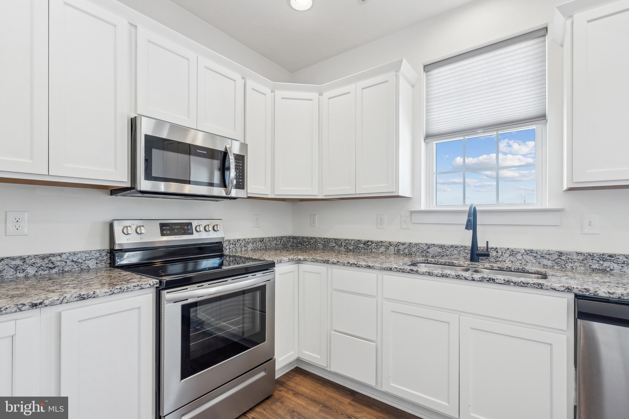 CUMBERLAND VILLAGE - Residential