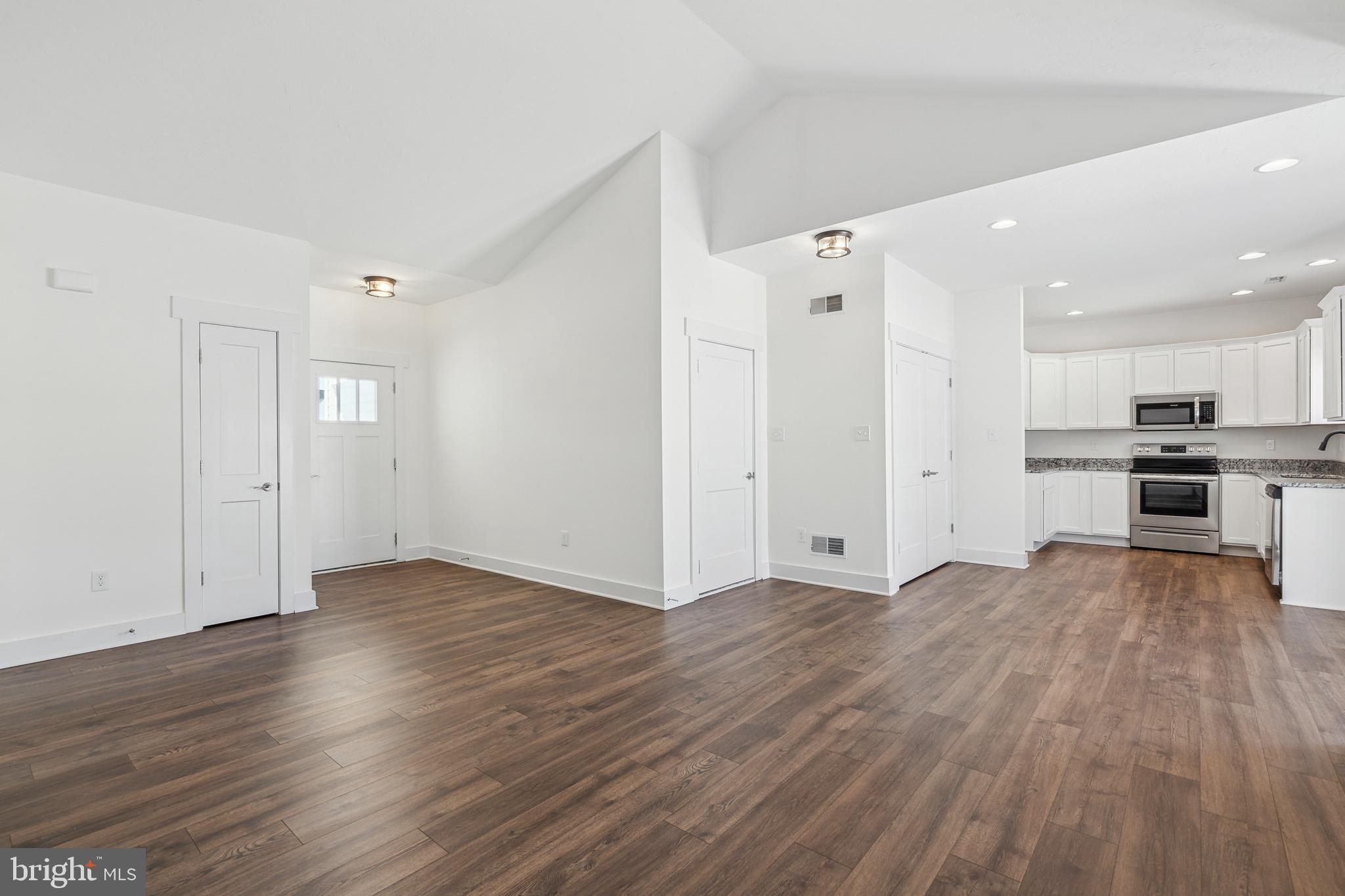 CUMBERLAND VILLAGE - Residential