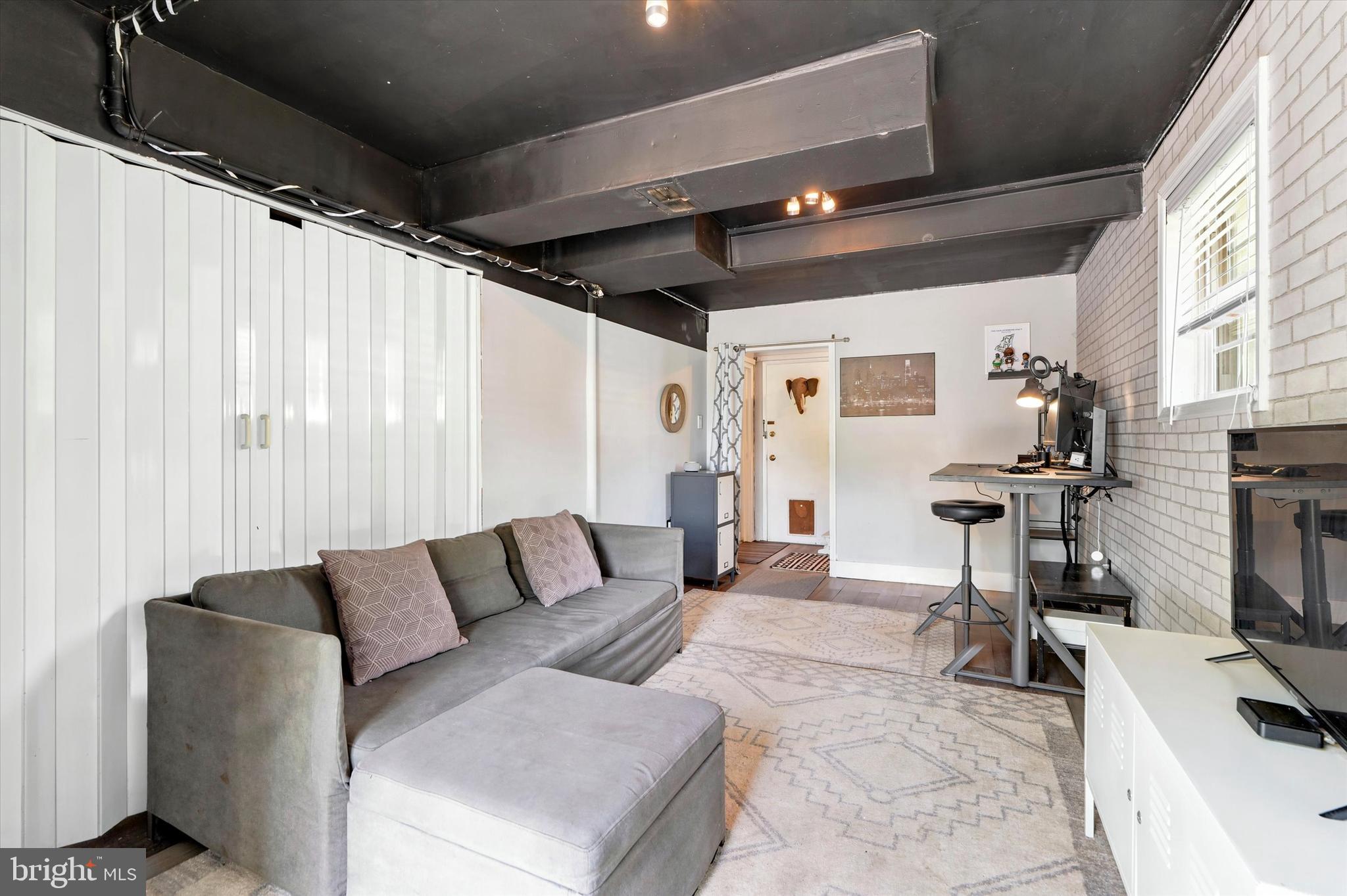 PLYMOUTH HILLS - Residential
