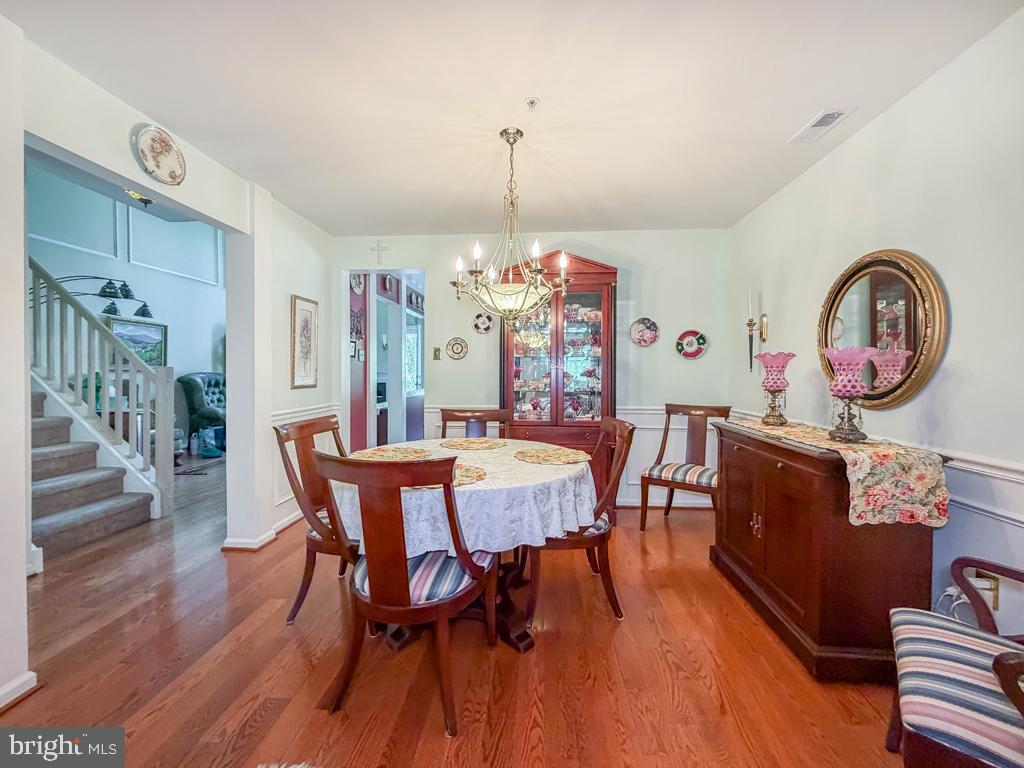 WILSHIRE HUNT - Residential