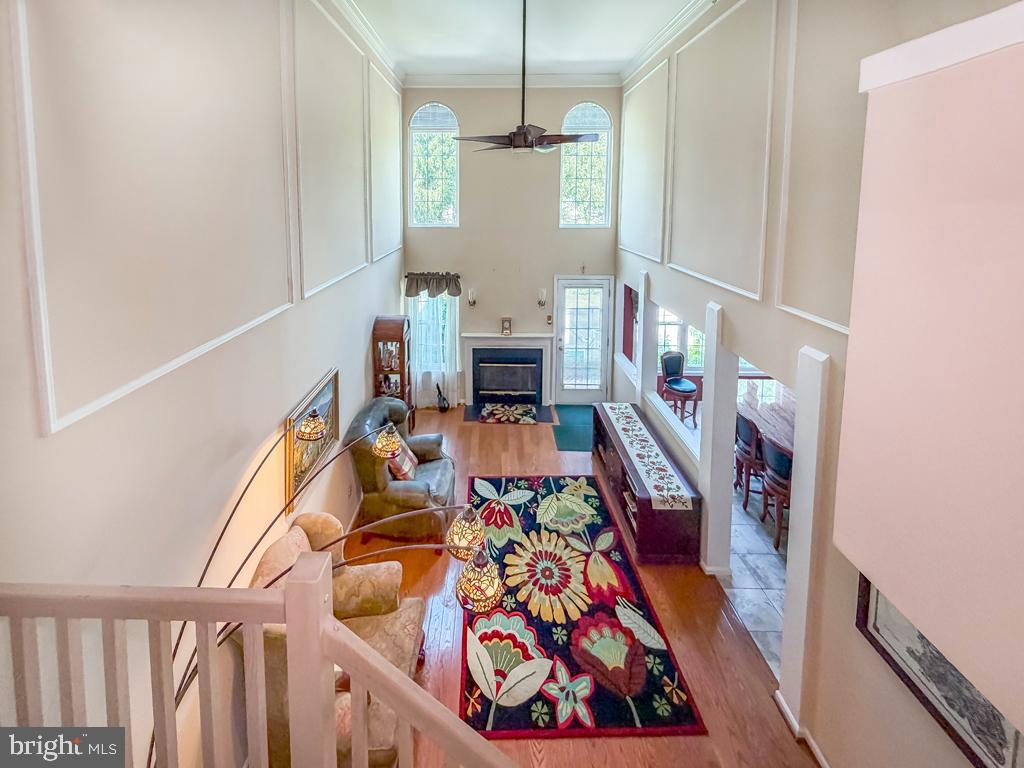 WILSHIRE HUNT - Residential