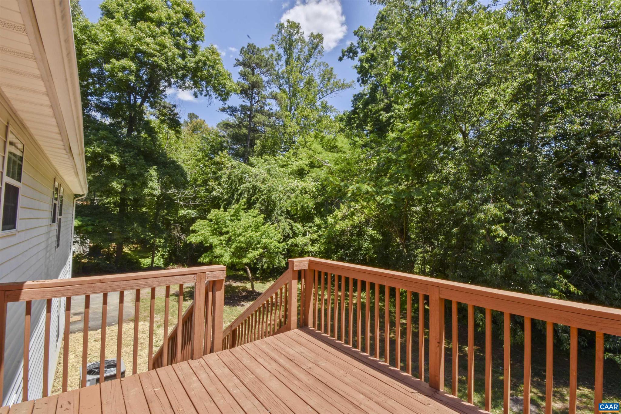 LAKE MONTICELLO - Residential