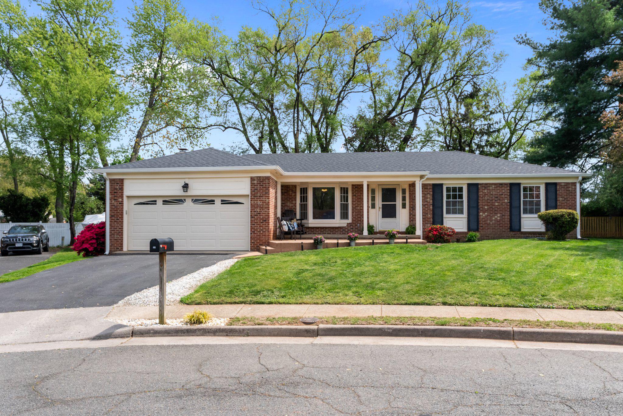 BELMONT - Residential