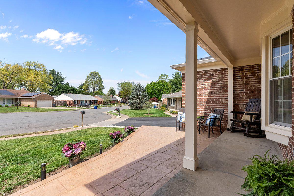 BELMONT - Residential