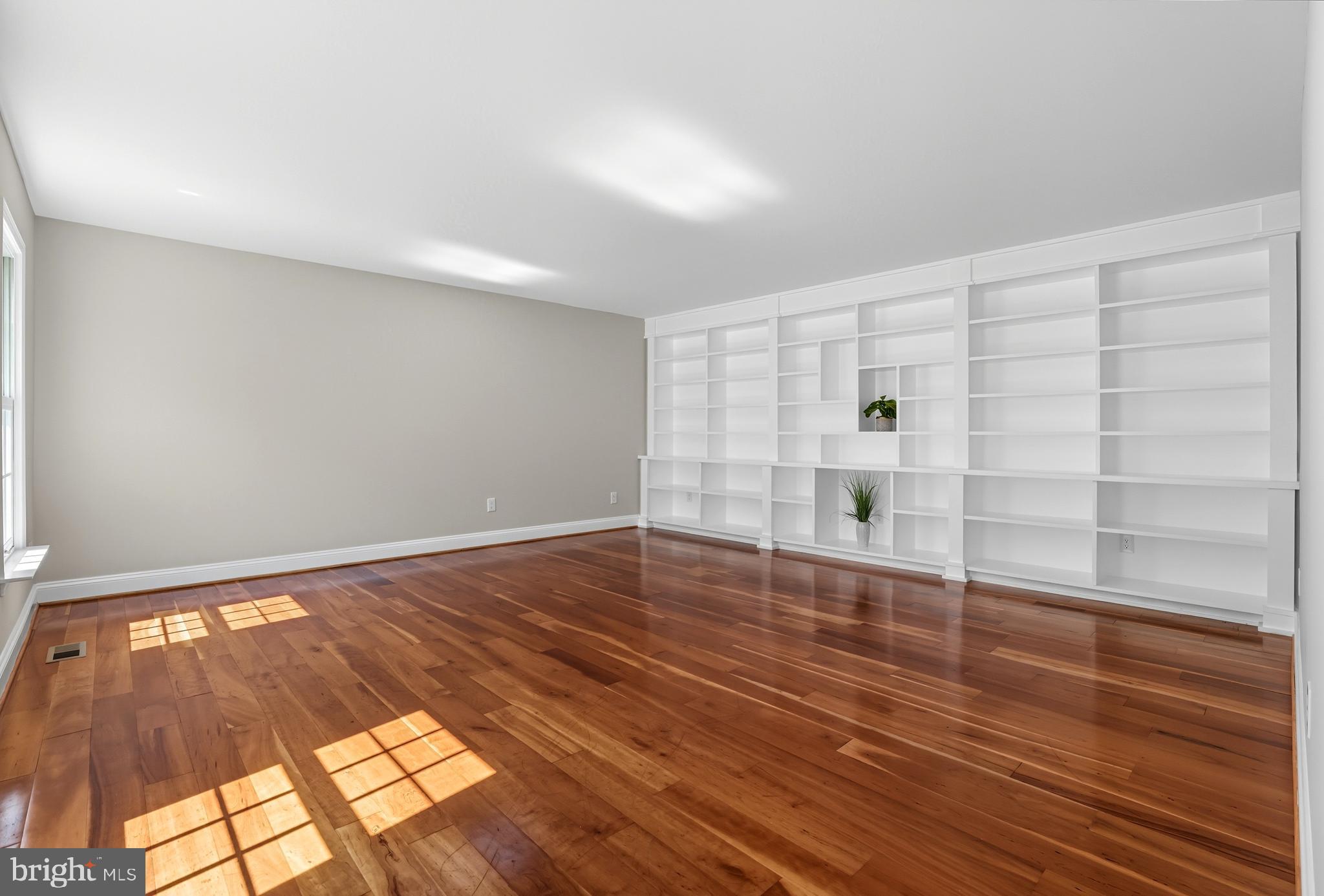 OLNEY OAKS - Residential