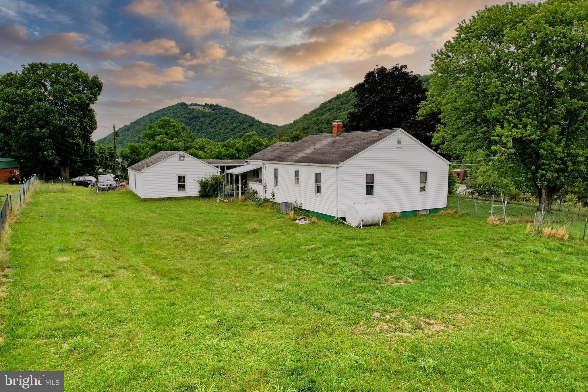 VALLEY VIEW - Residential