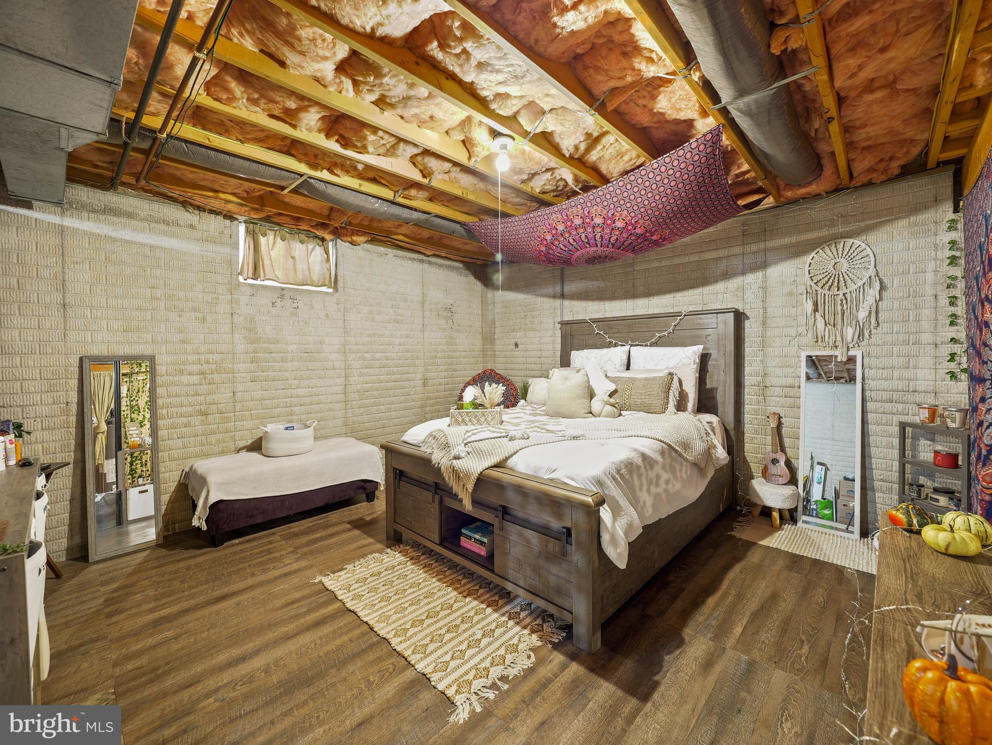 KINGS CREST - Residential