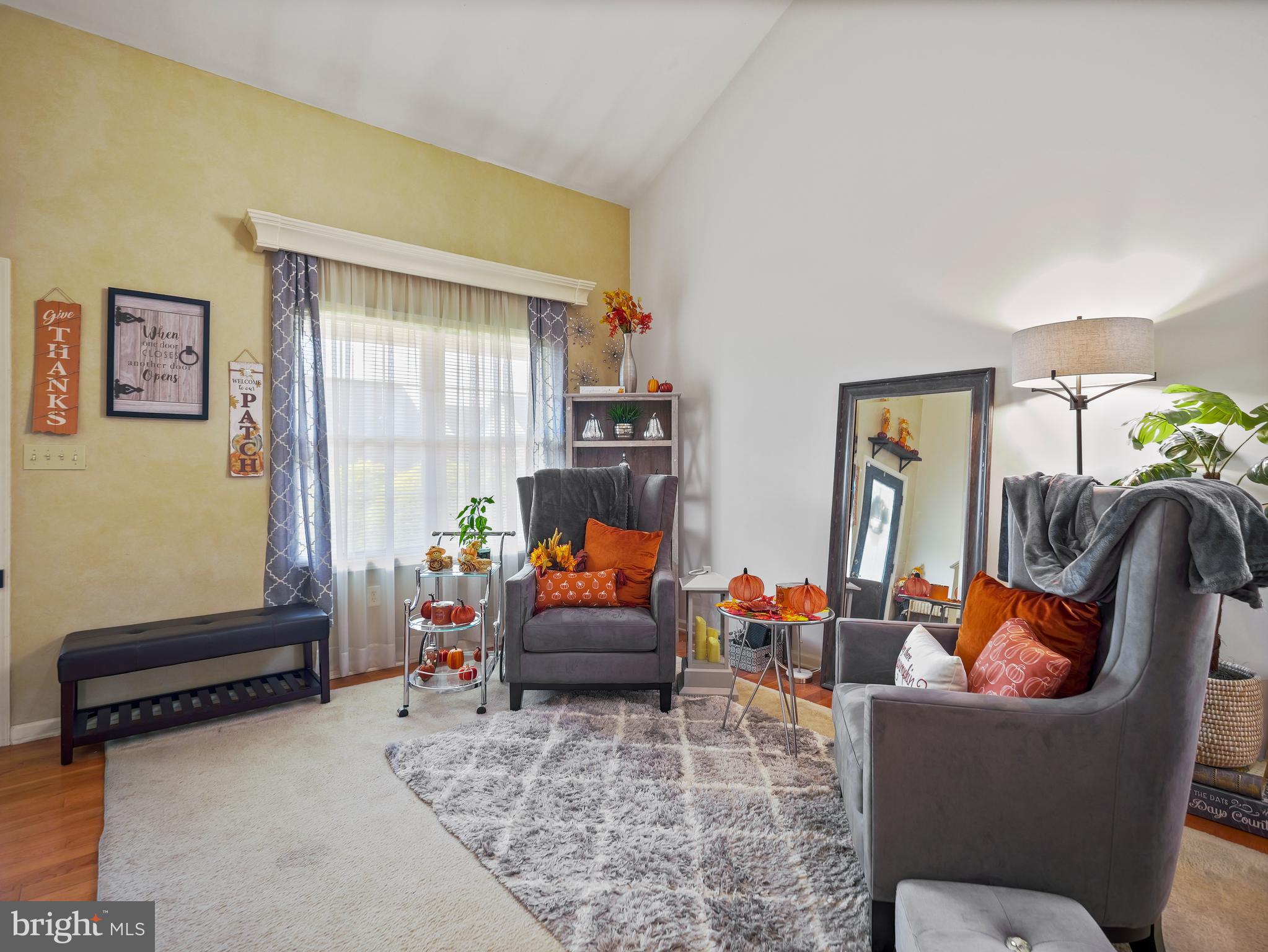 KINGS CREST - Residential