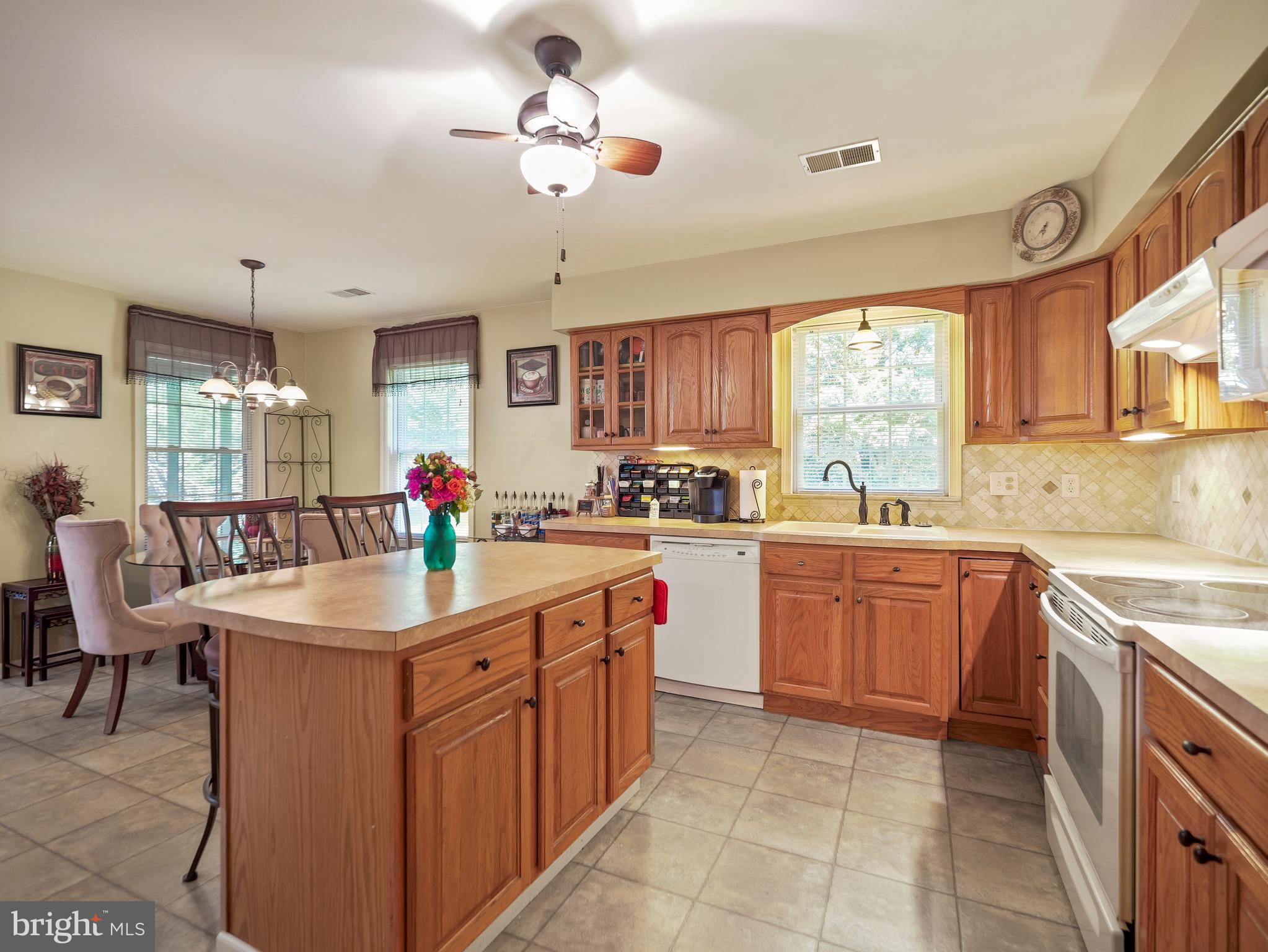 KINGS CREST - Residential