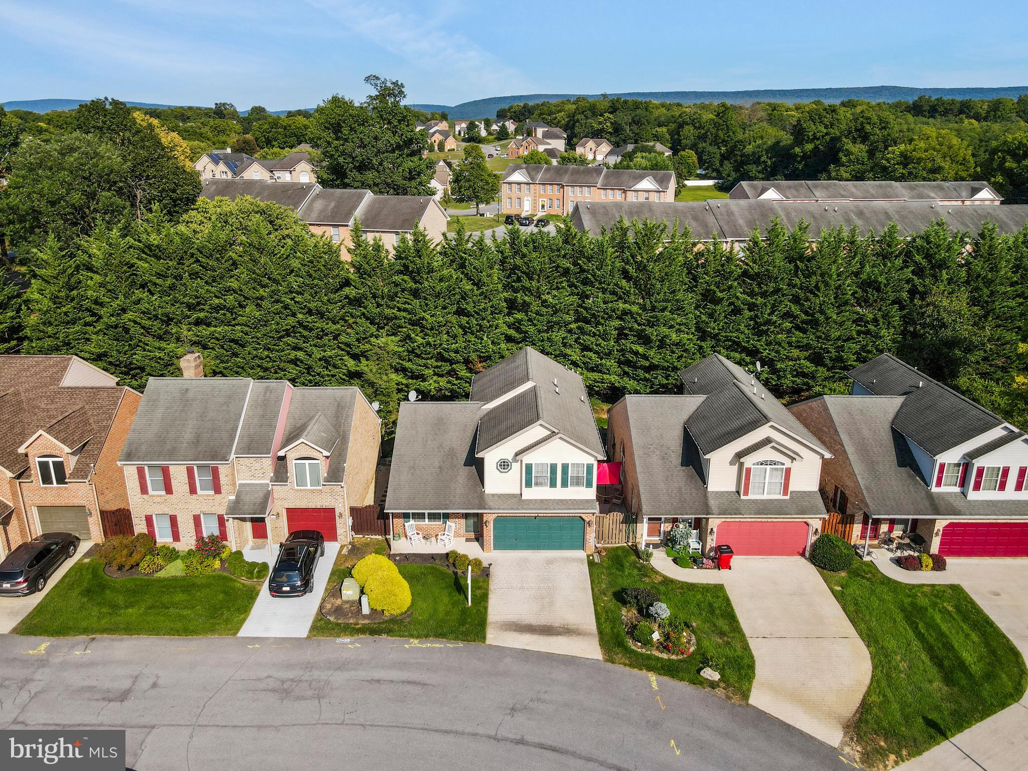KINGS CREST - Residential