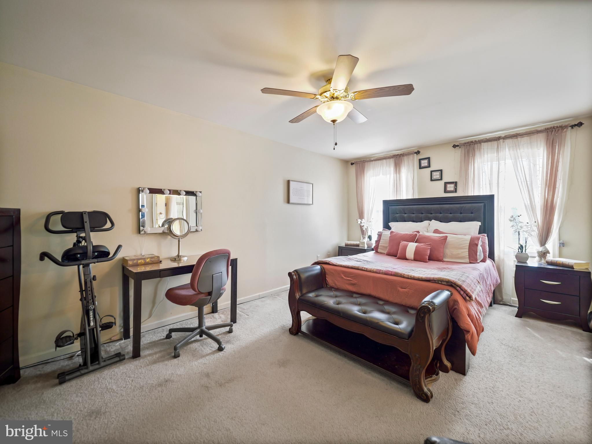 KINGS CREST - Residential