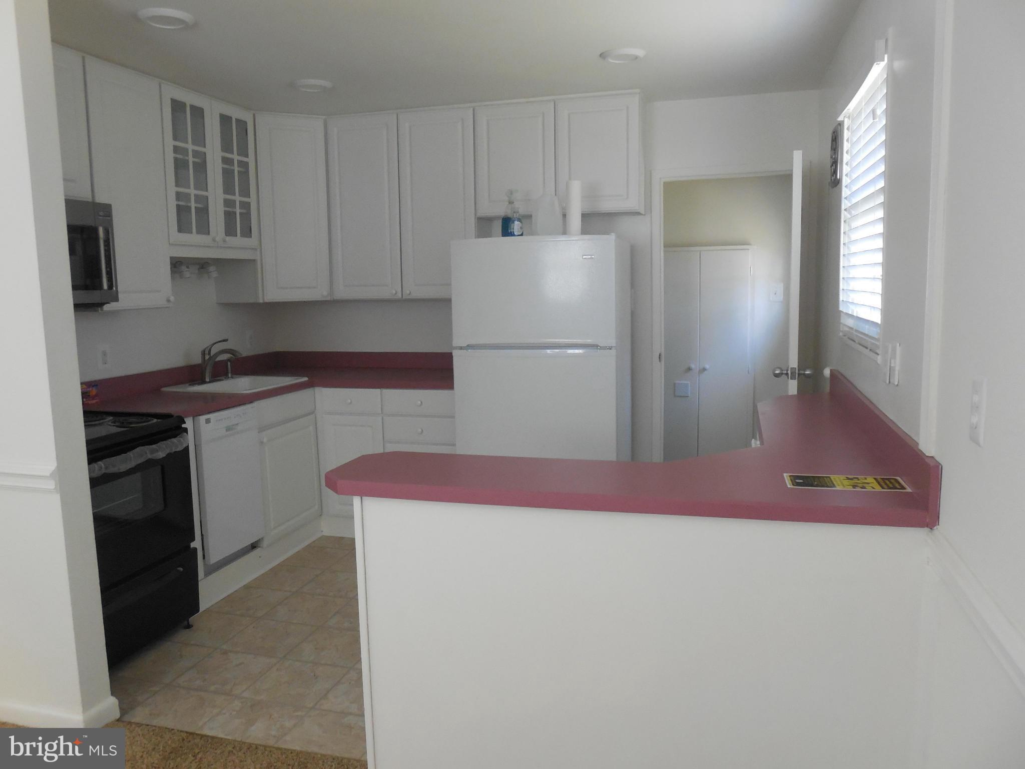 RANDOLPH HILLS - Residential Lease