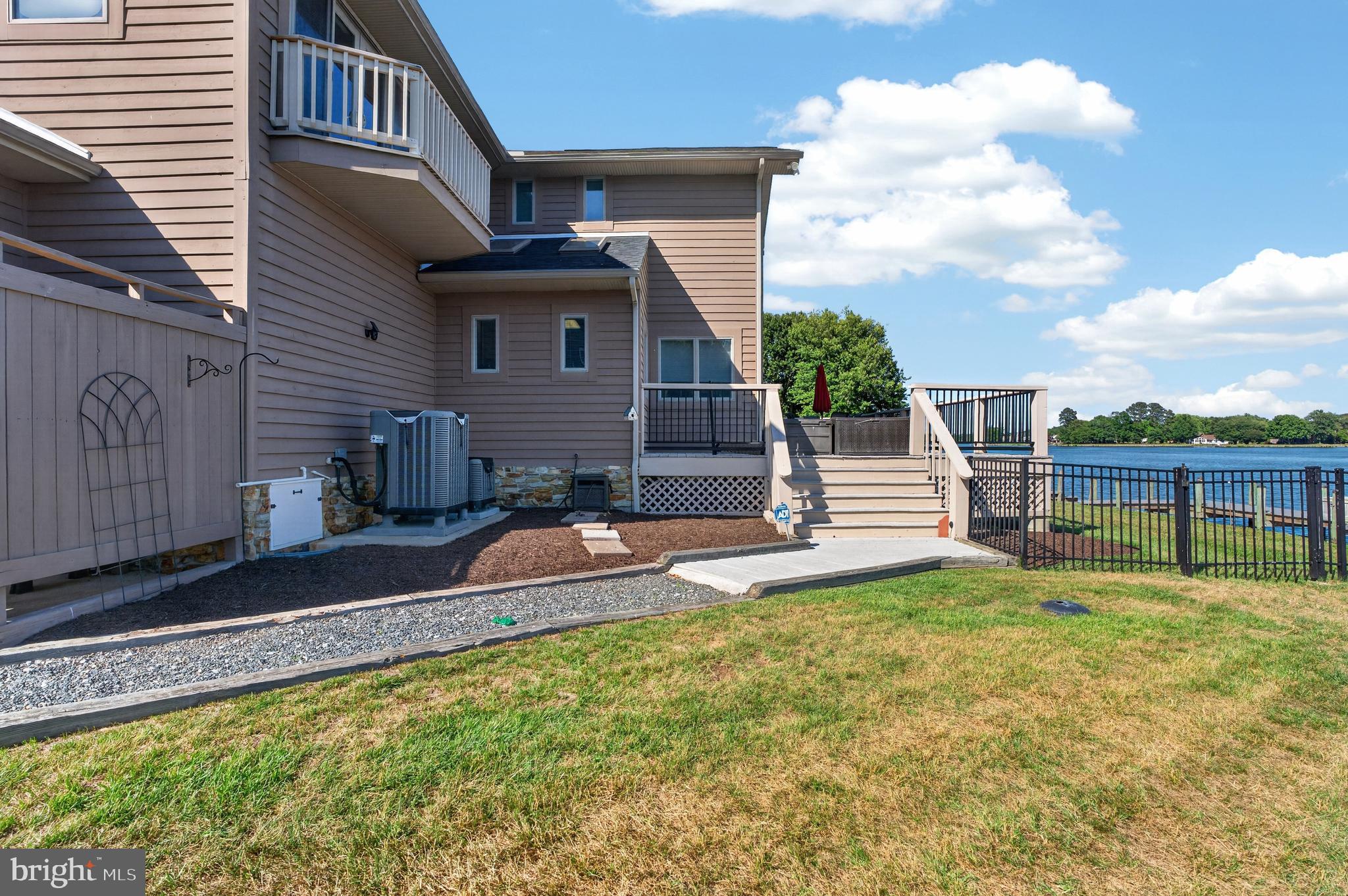OVERBROOK SHORES - Residential