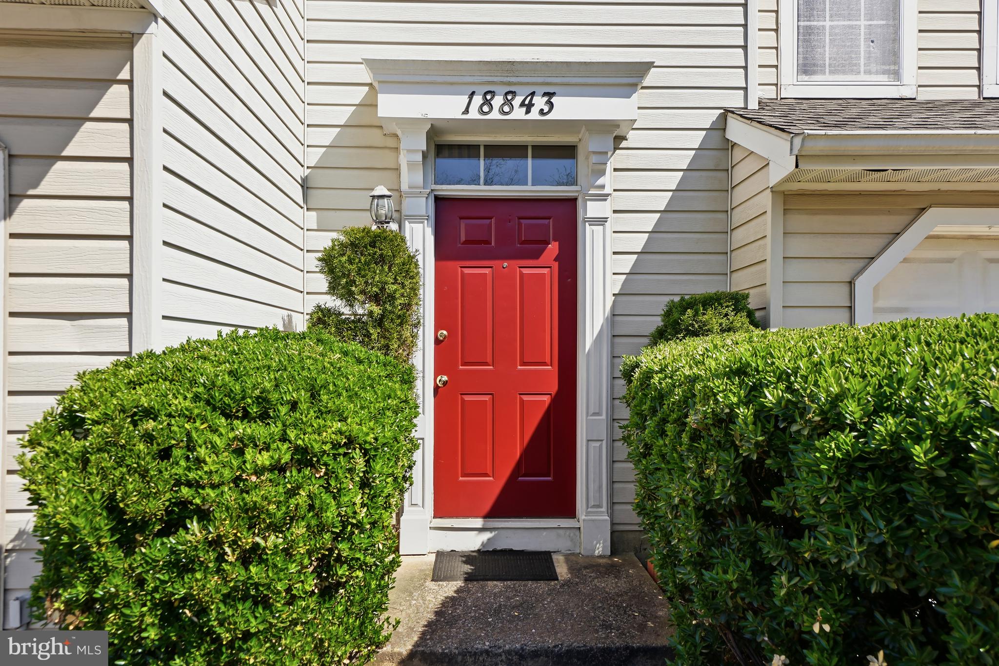 TOWNES AT CHESTNUT OAKS - Residential