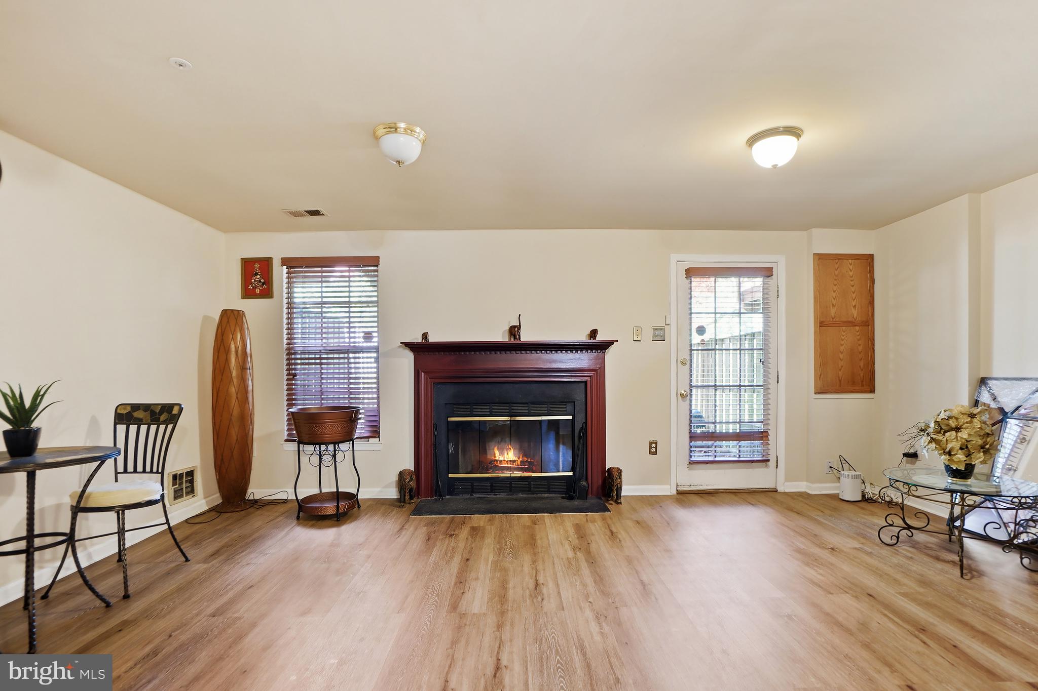 TOWNES AT CHESTNUT OAKS - Residential