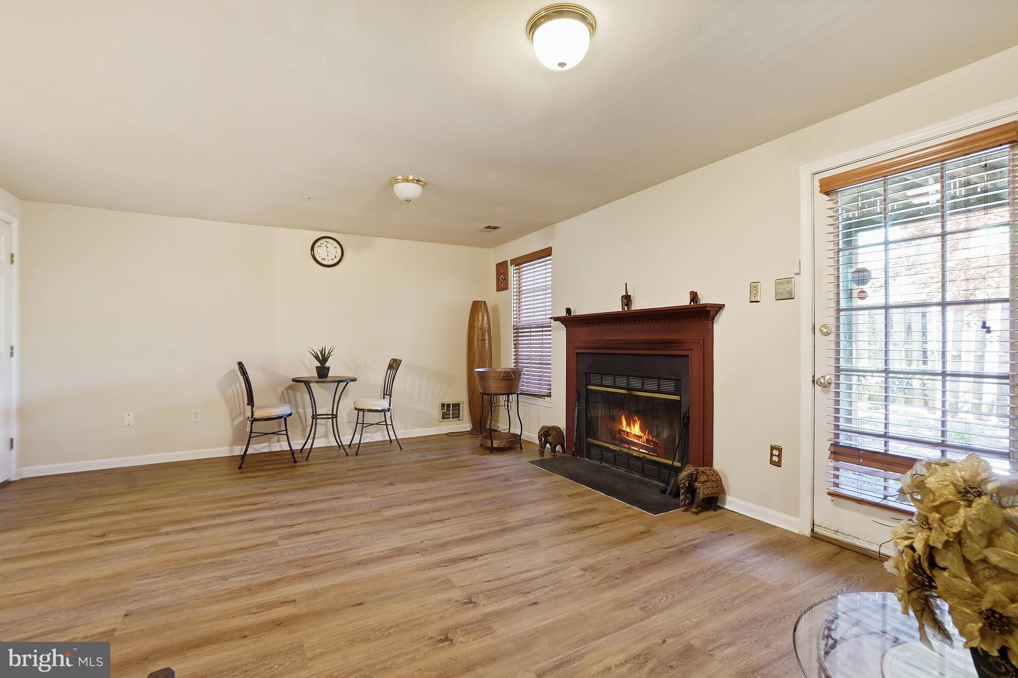TOWNES AT CHESTNUT OAKS - Residential