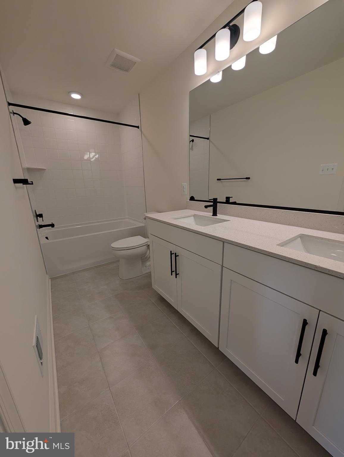 PADDOCK POINTE - Residential Lease