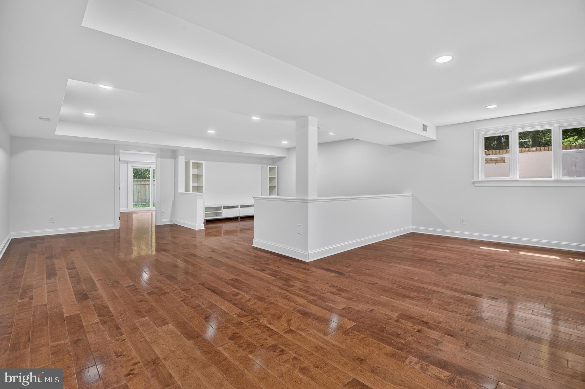 POTOMAC VILLAGE - Residential