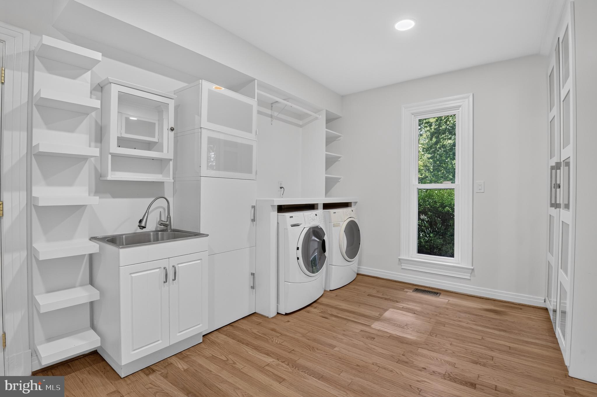 POTOMAC VILLAGE - Residential