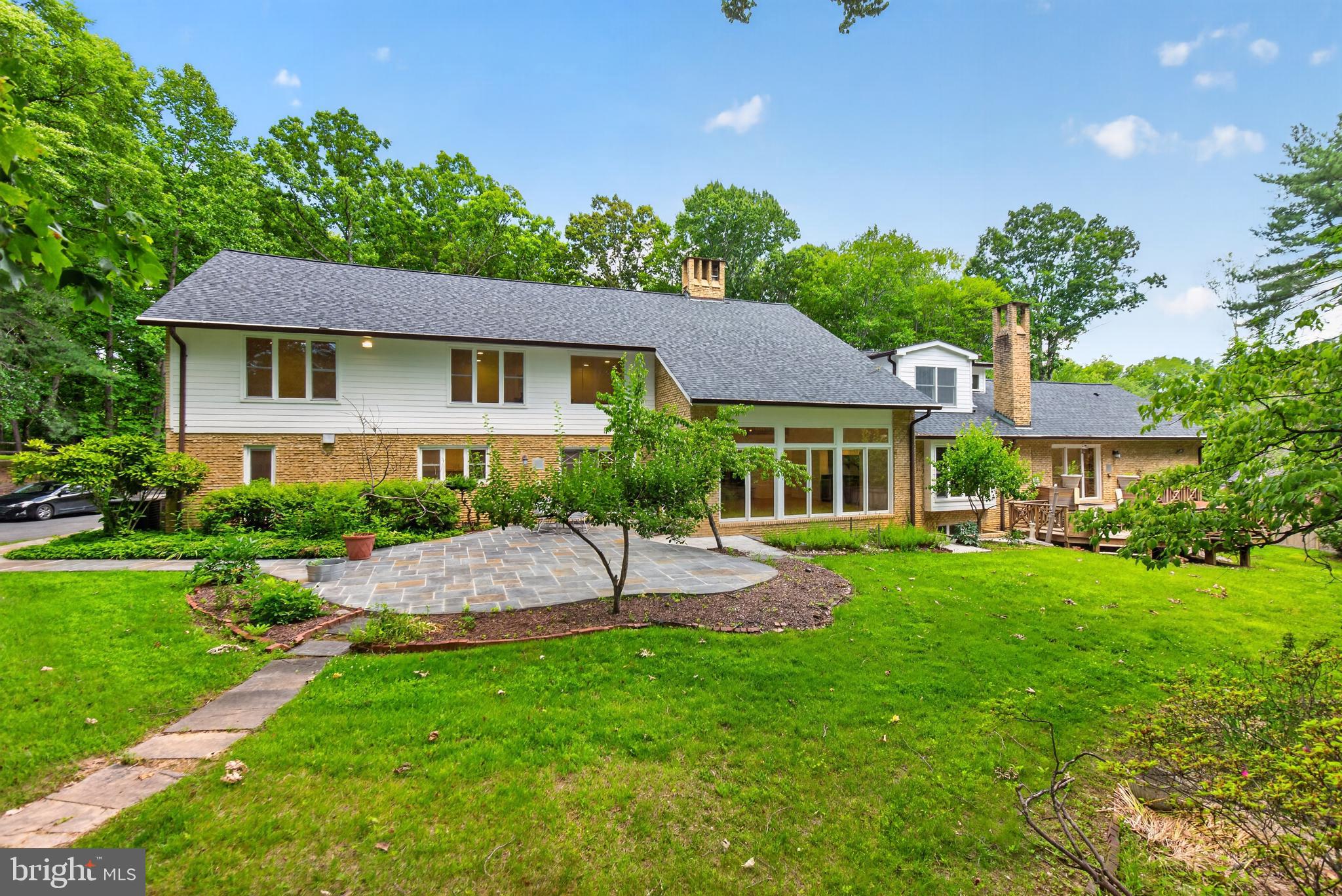 POTOMAC VILLAGE - Residential
