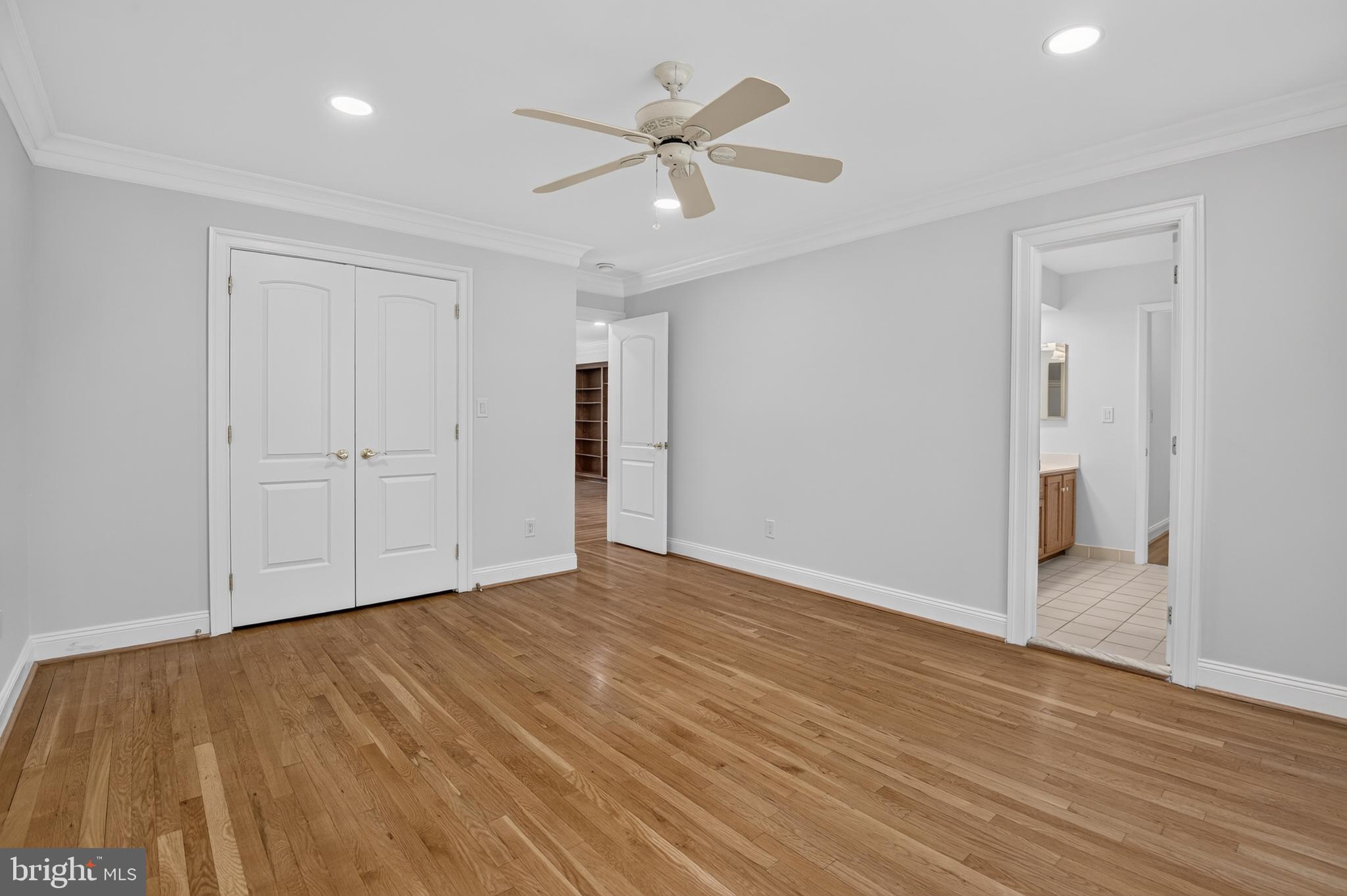 POTOMAC VILLAGE - Residential