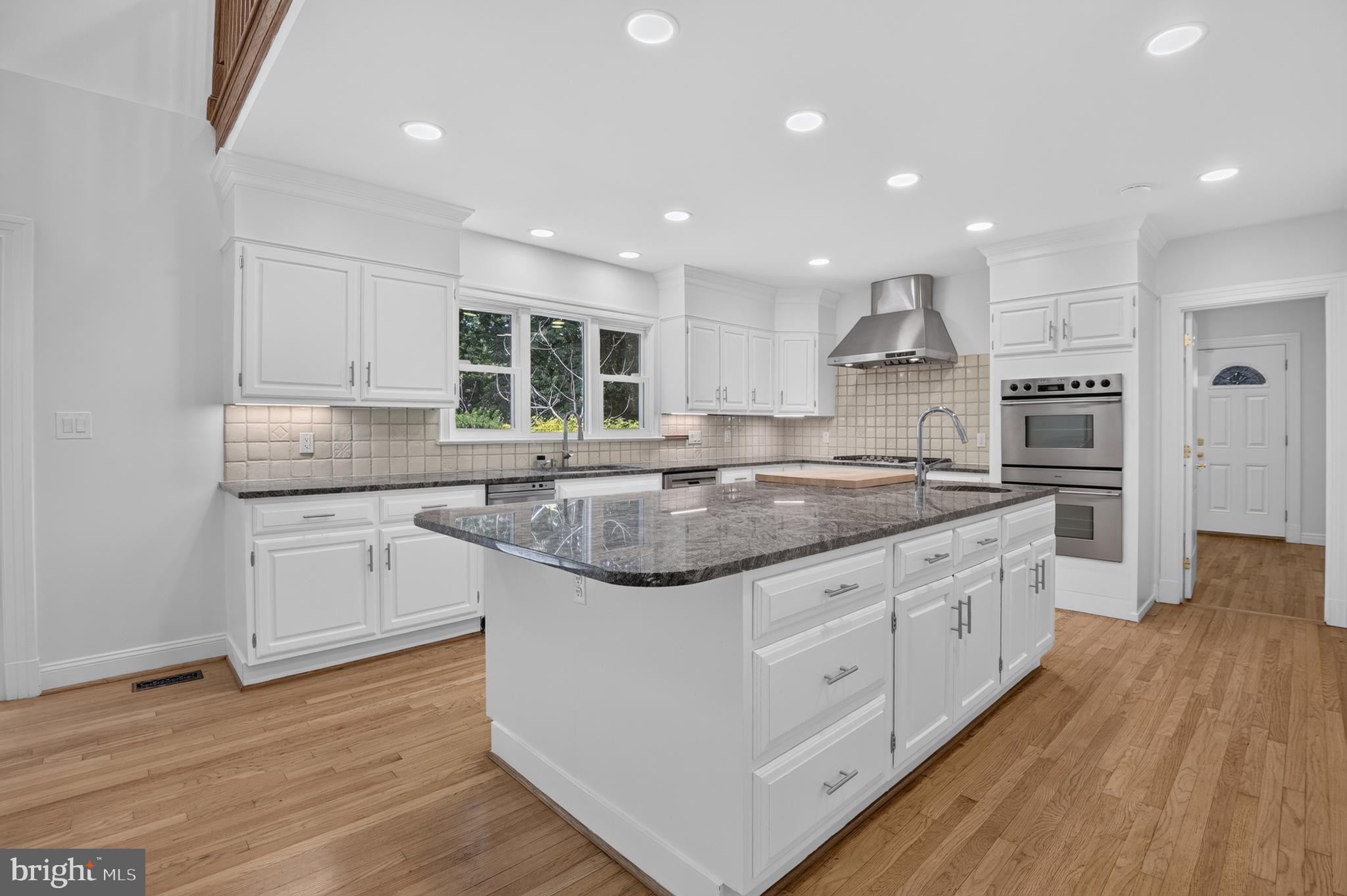 POTOMAC VILLAGE - Residential