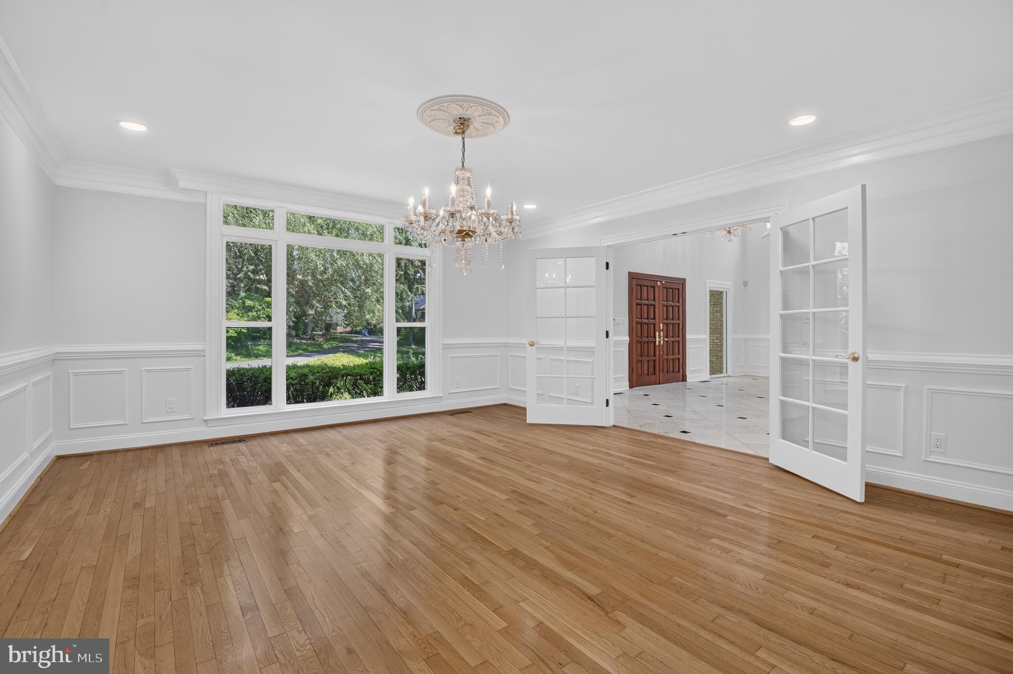 POTOMAC VILLAGE - Residential