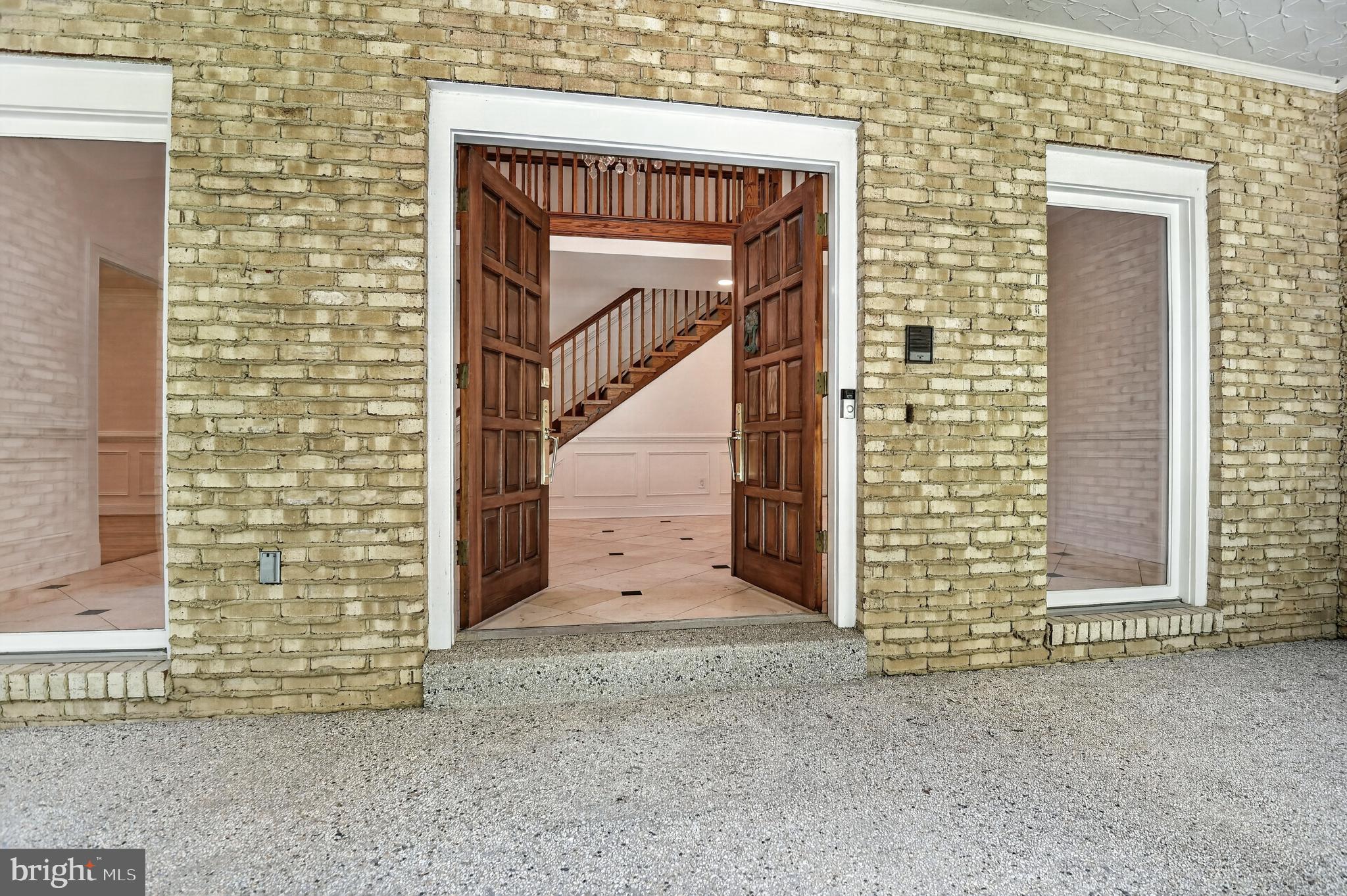 POTOMAC VILLAGE - Residential
