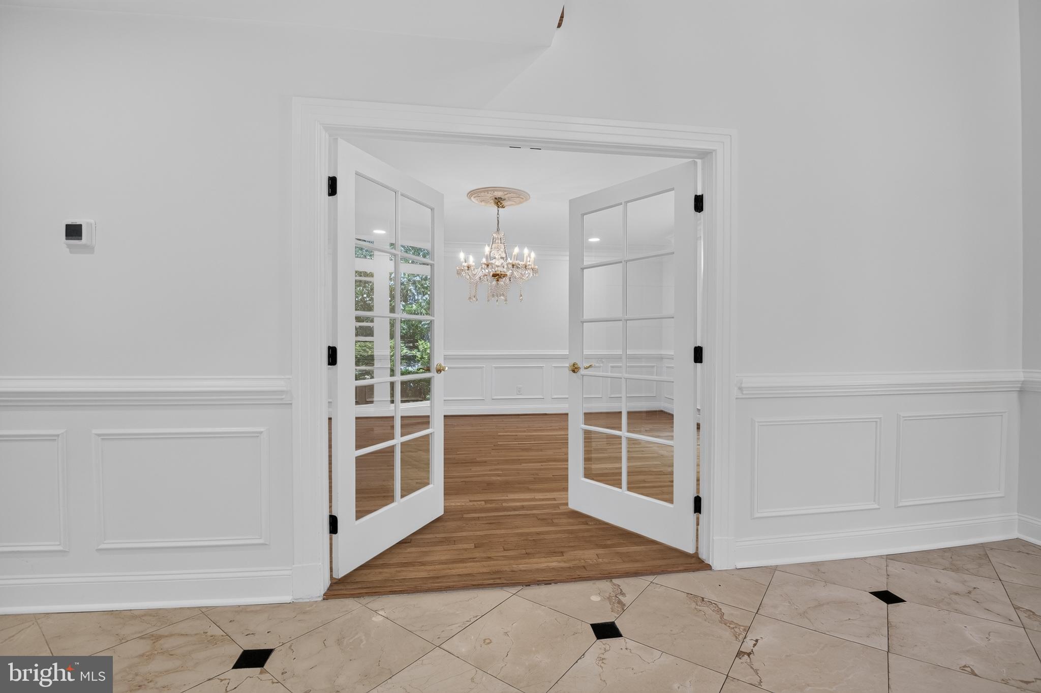POTOMAC VILLAGE - Residential