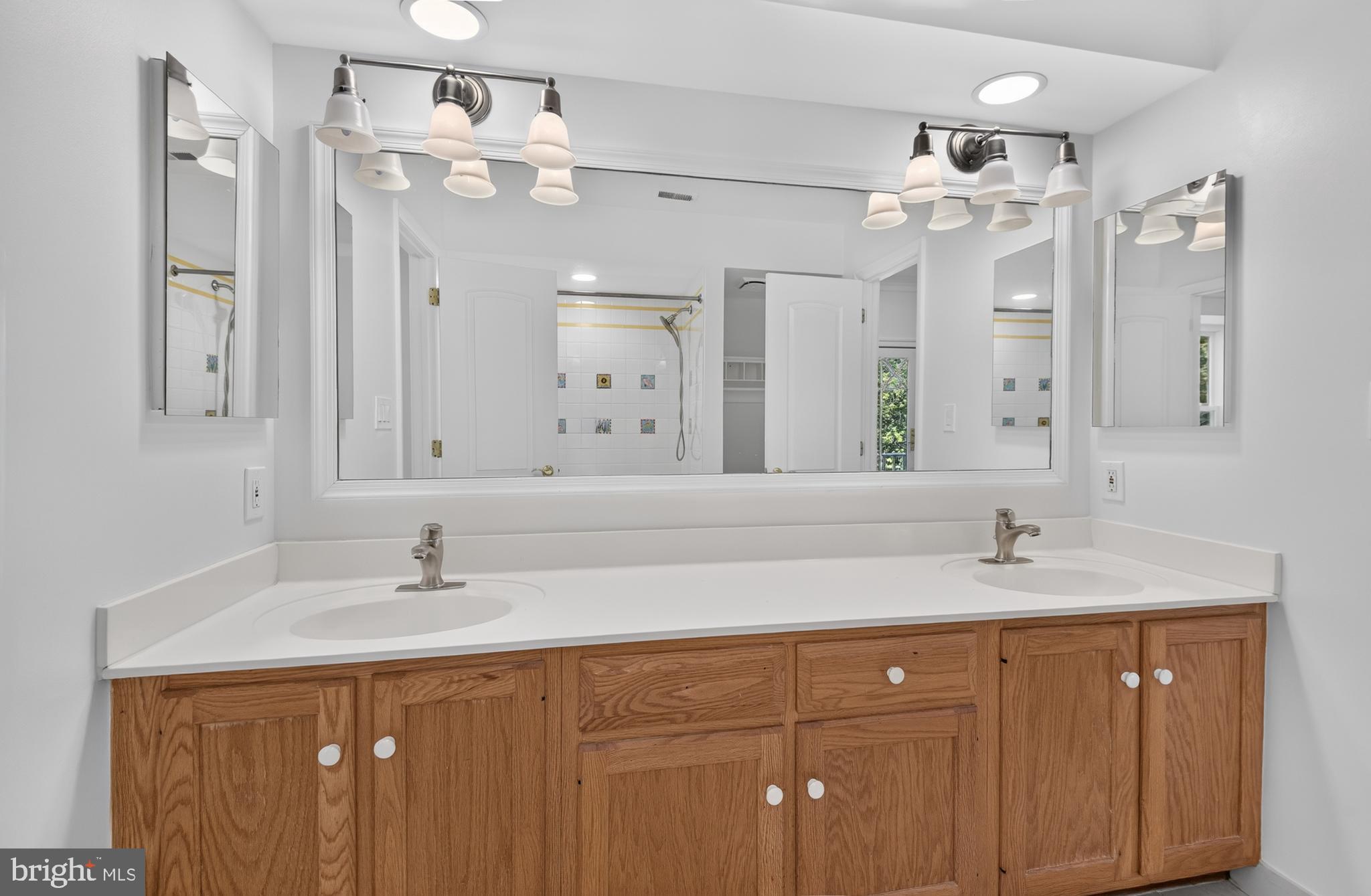 POTOMAC VILLAGE - Residential
