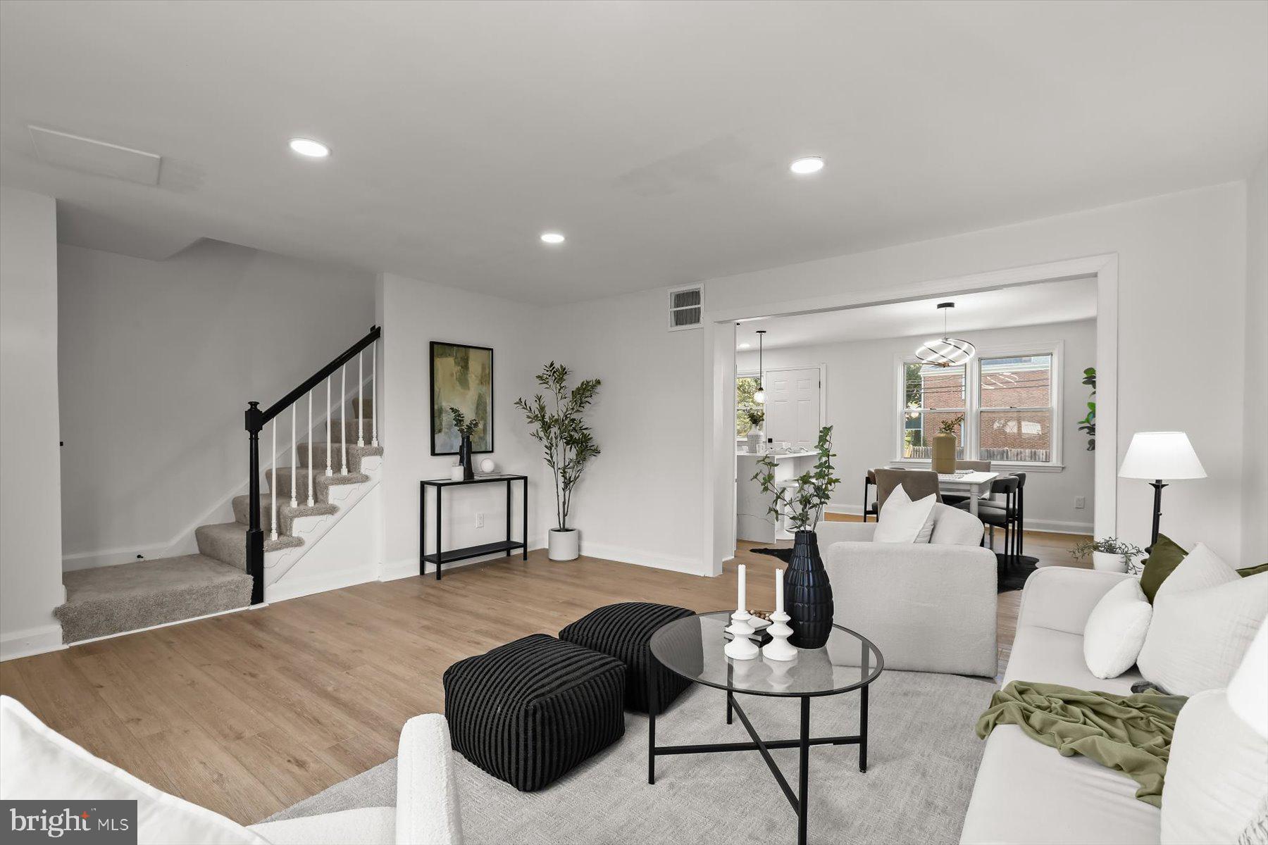 WOODBOURNE HEIGHTS - Residential
