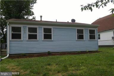 BACK ON THE MARKET!!HUGE Price Reduction!!!Investors Dream or Great for 1st time home buyer. Awesome Location near downtown Kensington. Near public transportation. House being sold AS-IS seller will make no repairs. Kitchen & Bathroom remodeled 2015.