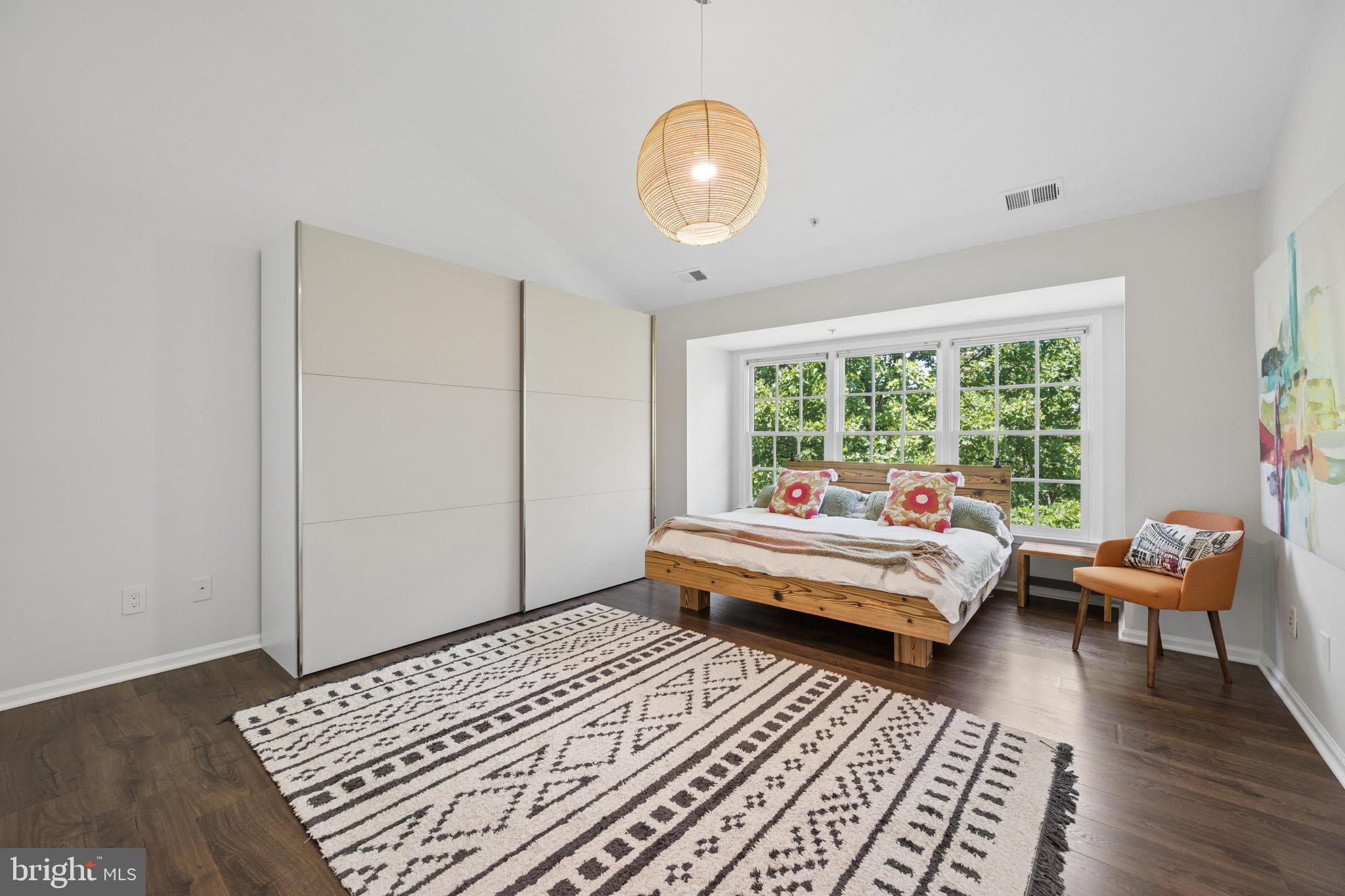 FALLSGROVE - Residential
