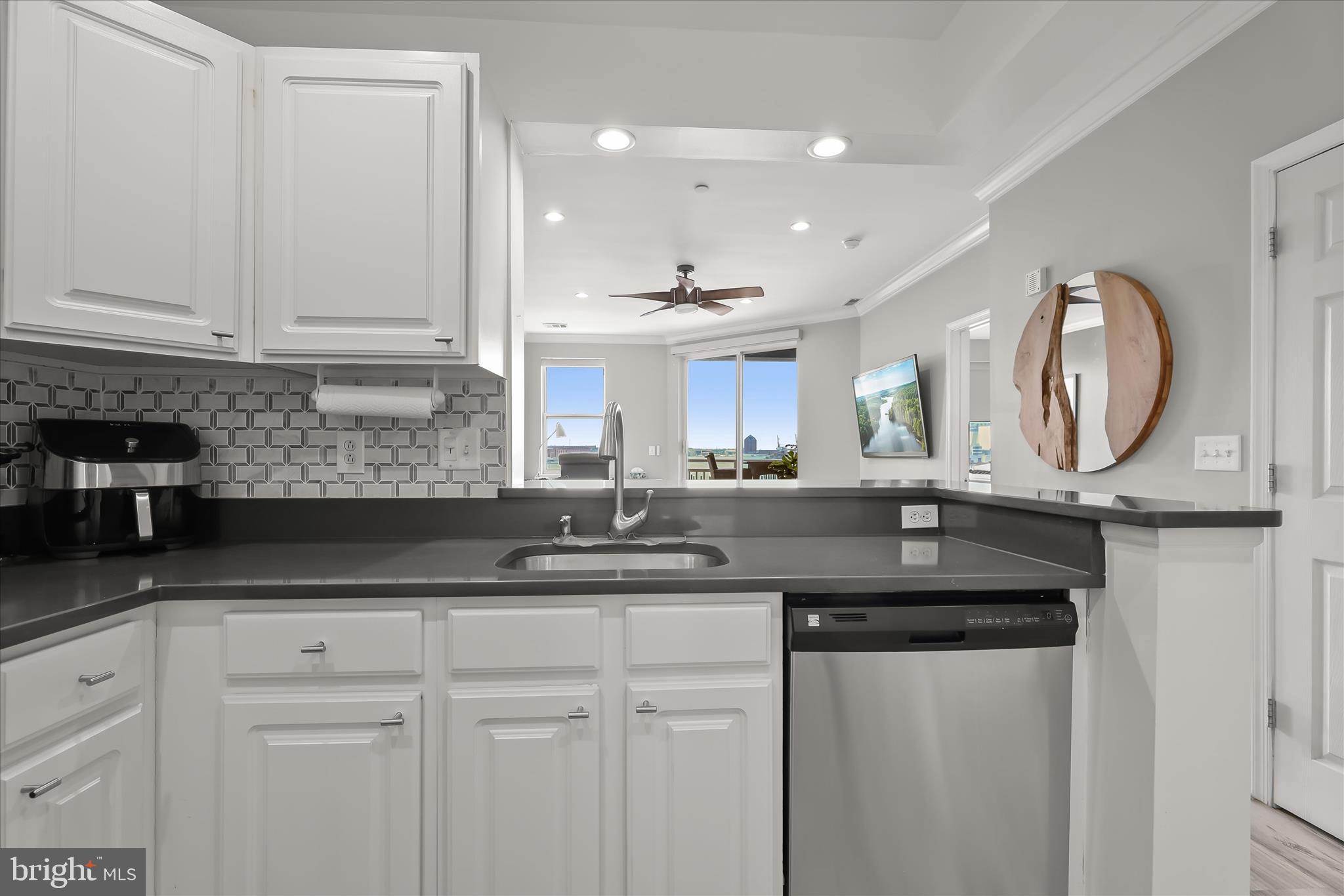 PIERSIDE AT HARBORVIEW - Residential