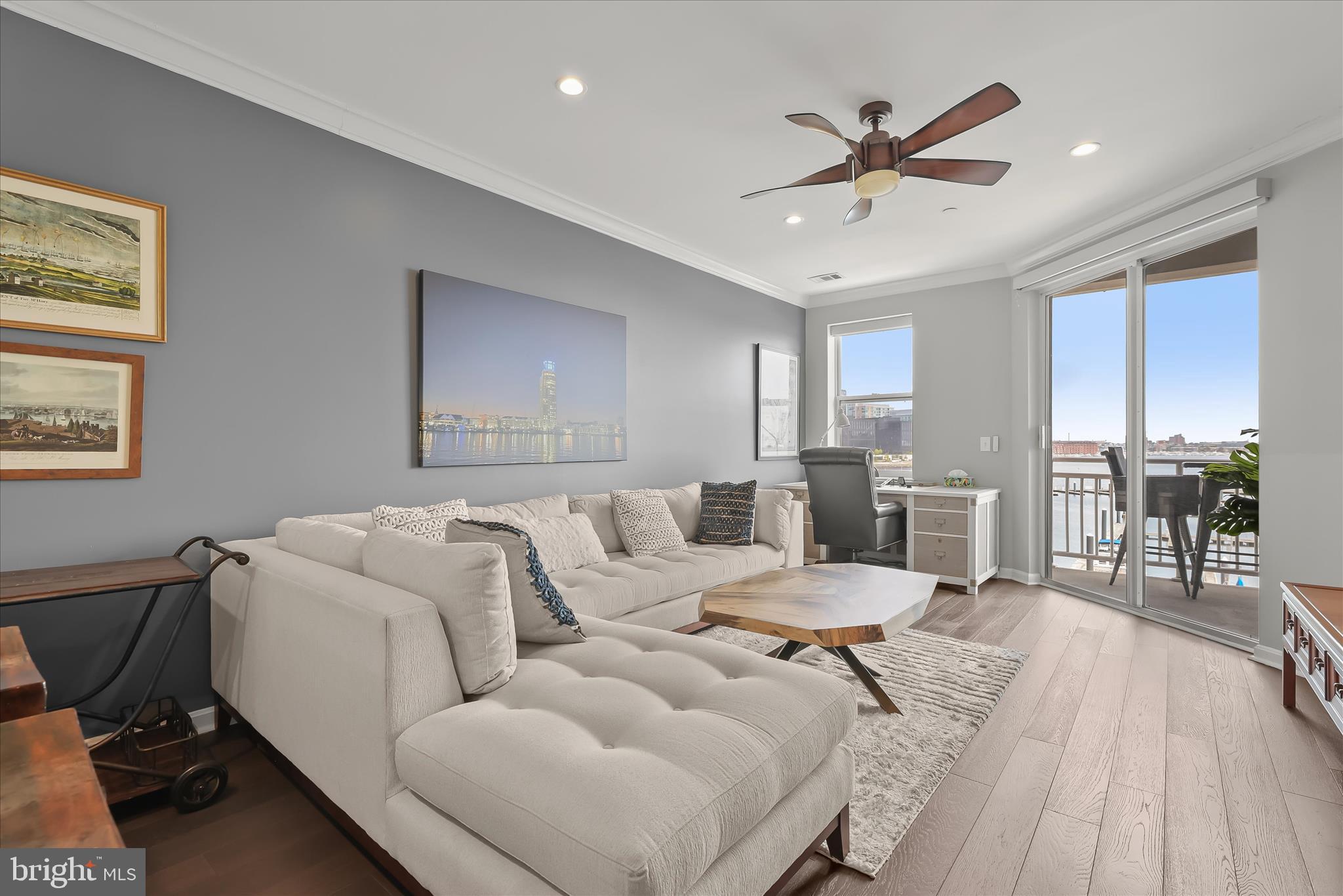 PIERSIDE AT HARBORVIEW - Residential