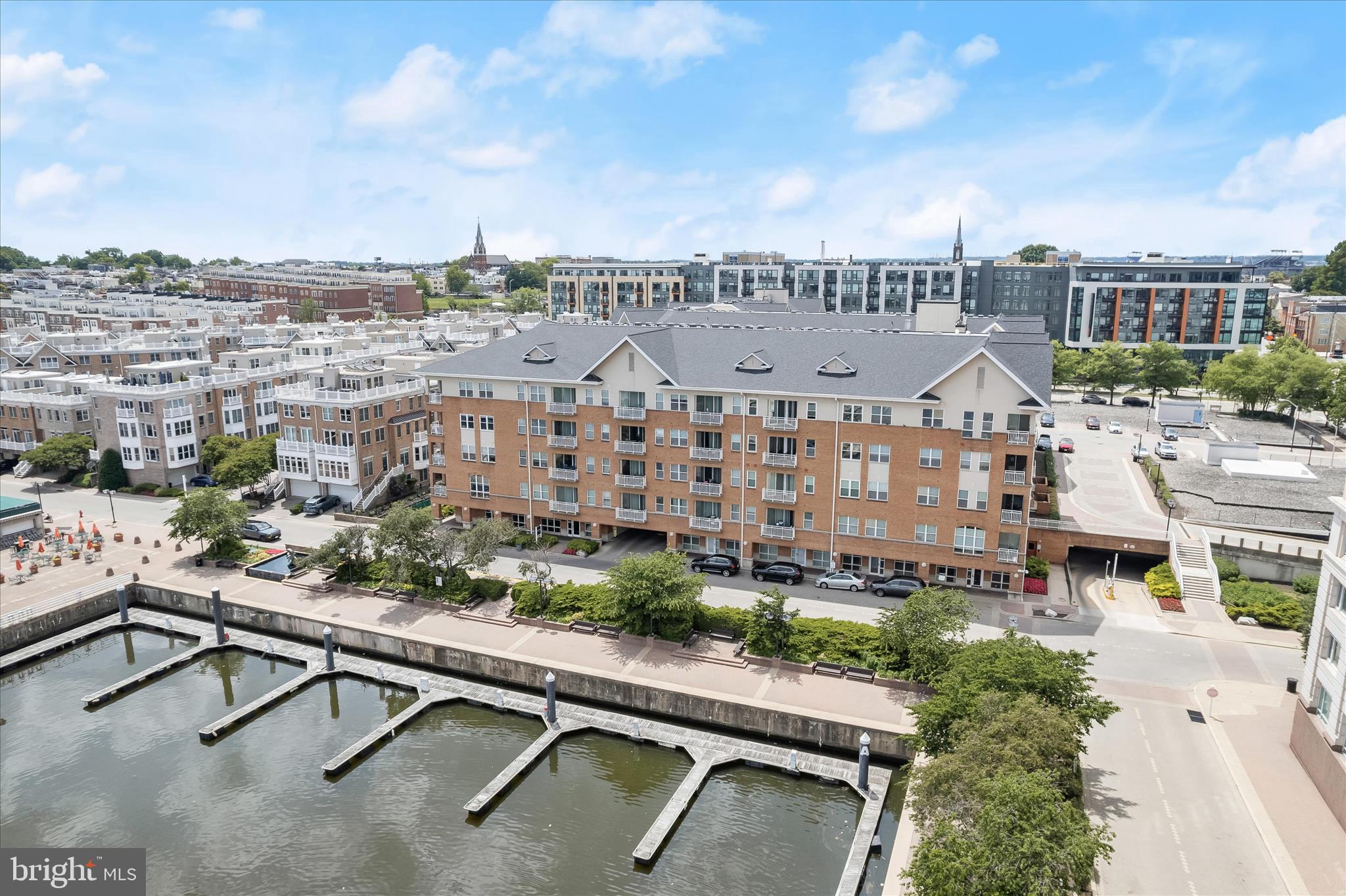 PIERSIDE AT HARBORVIEW - Residential