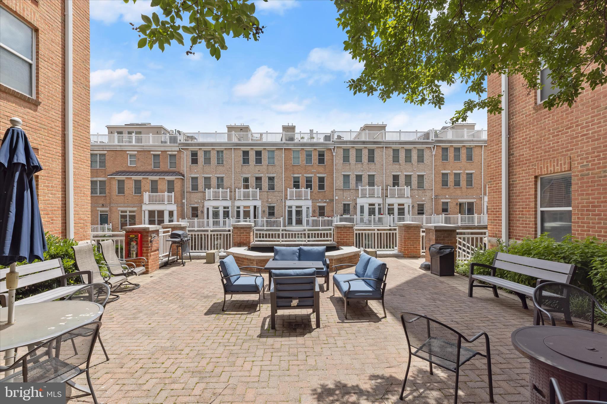 PIERSIDE AT HARBORVIEW - Residential