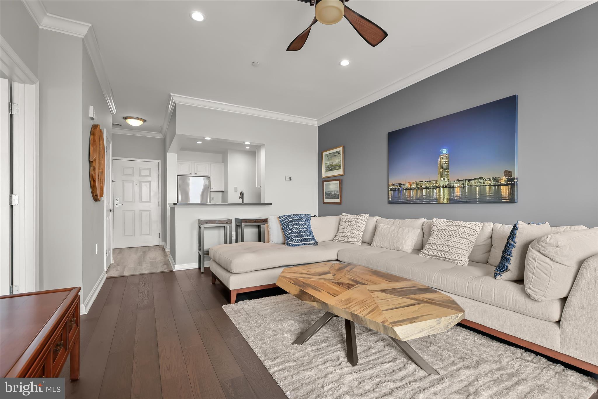 PIERSIDE AT HARBORVIEW - Residential
