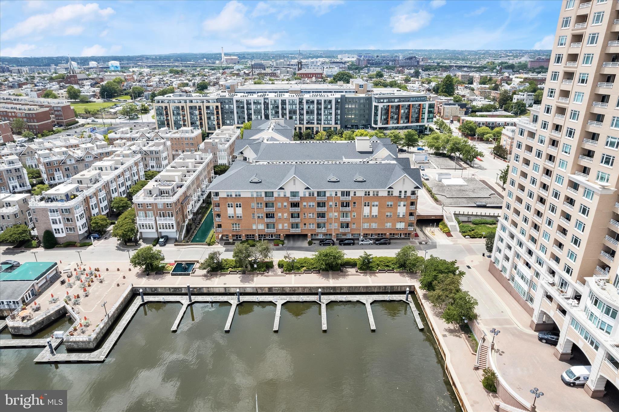 PIERSIDE AT HARBORVIEW - Residential