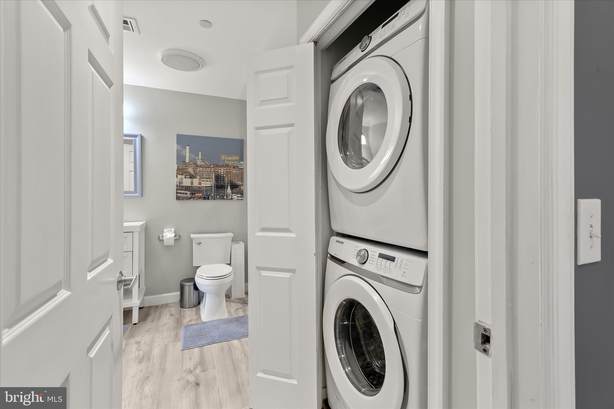 PIERSIDE AT HARBORVIEW - Residential