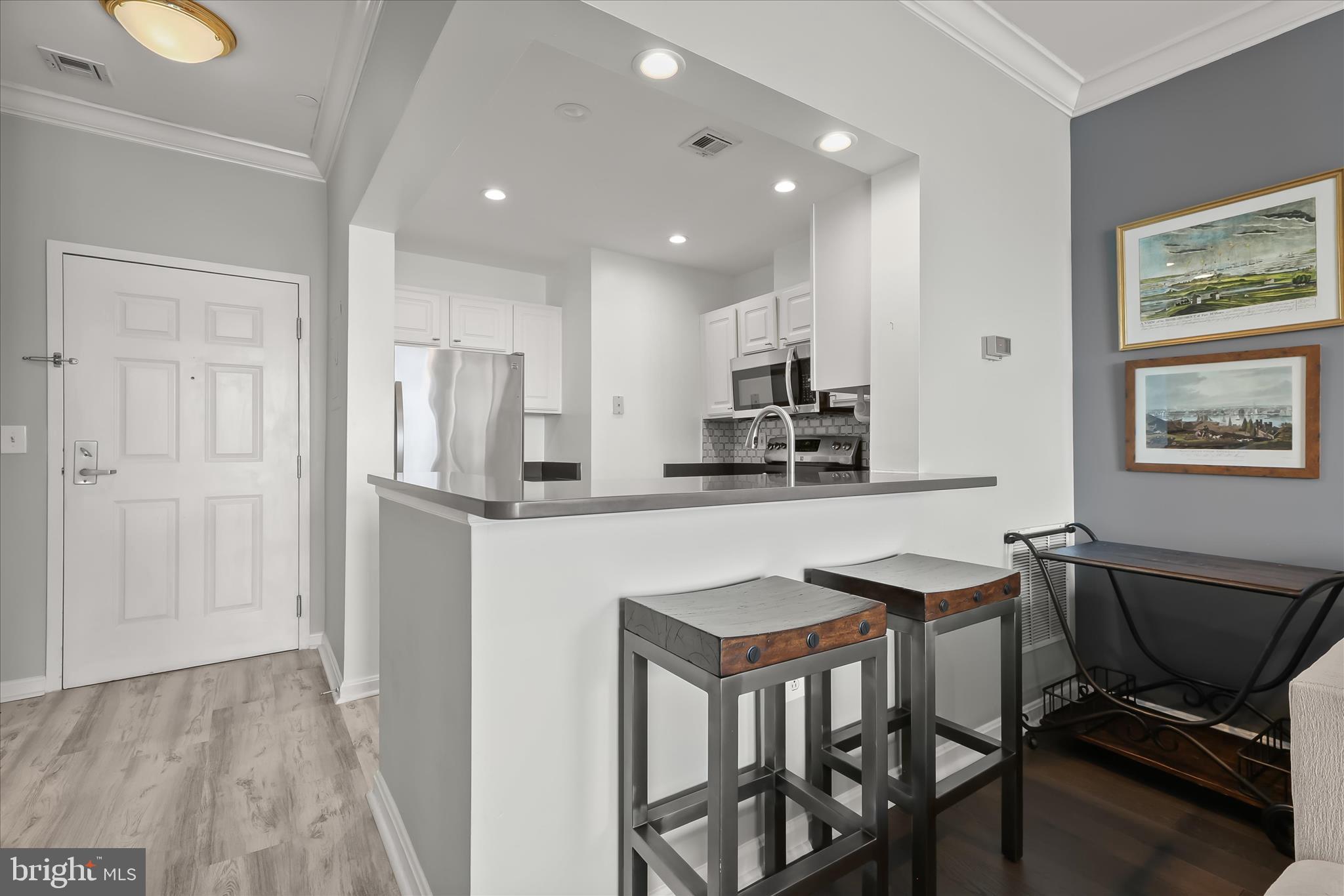 PIERSIDE AT HARBORVIEW - Residential