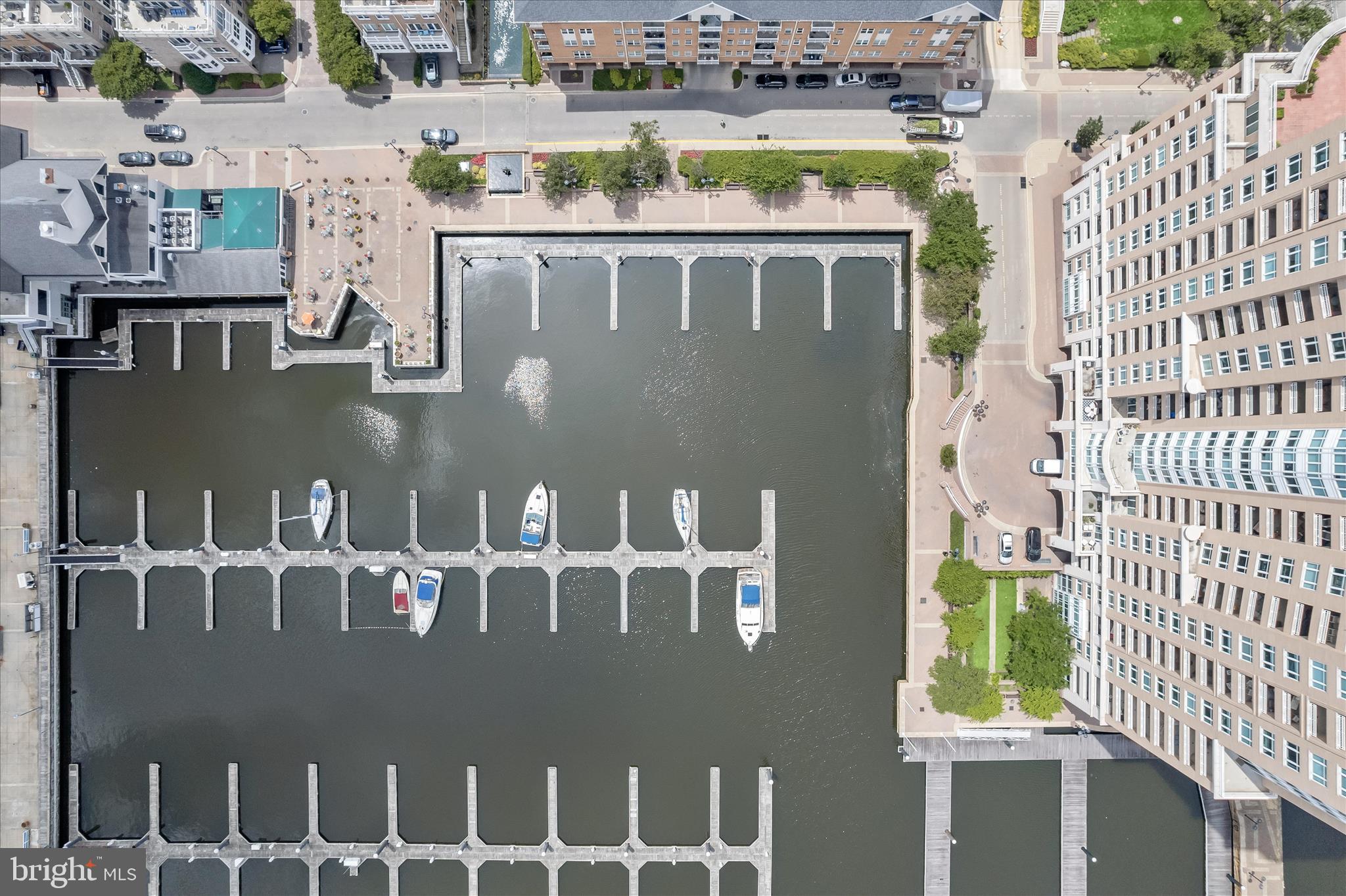 PIERSIDE AT HARBORVIEW - Residential